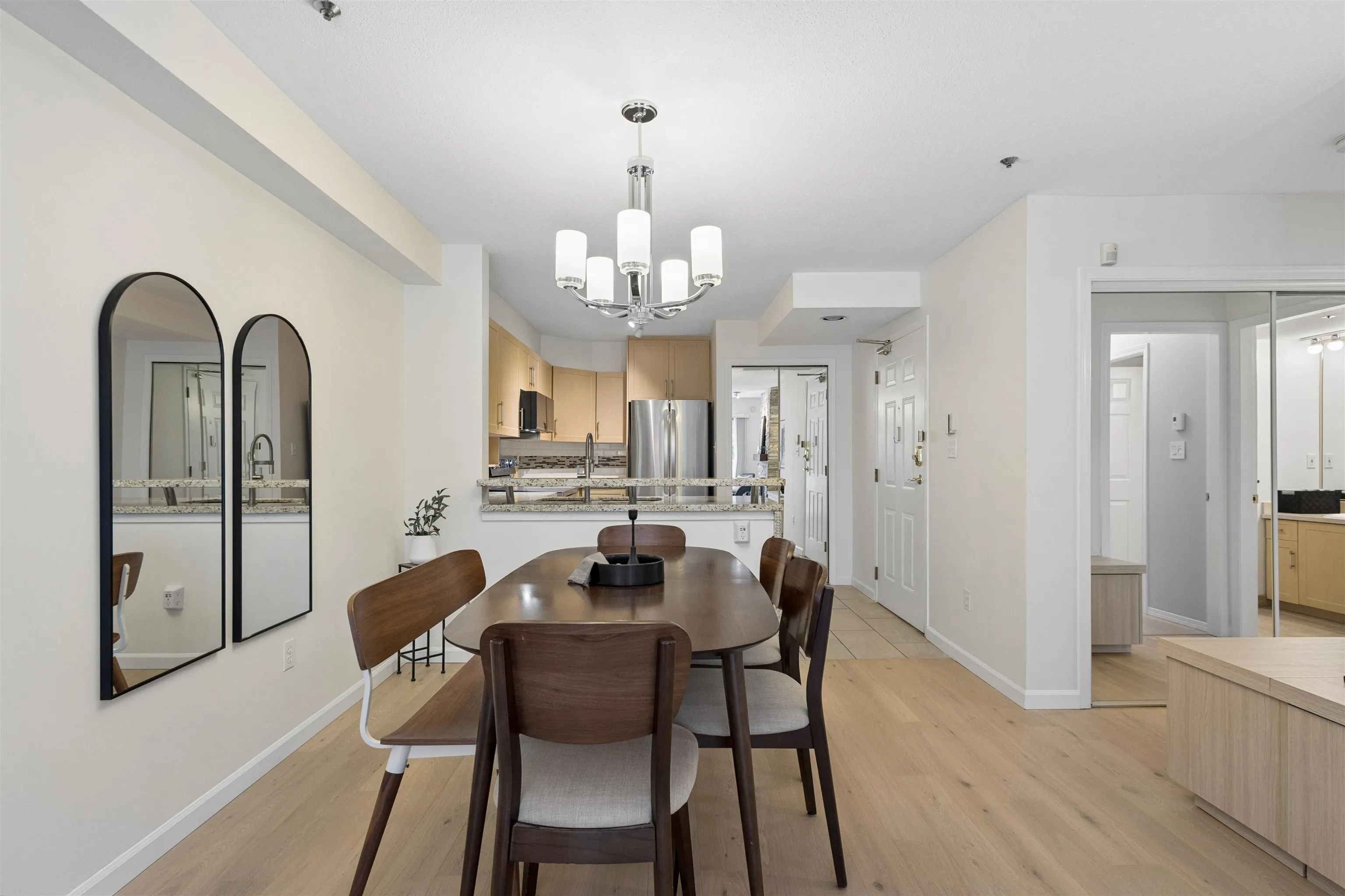 980 W 21st Avenue #305