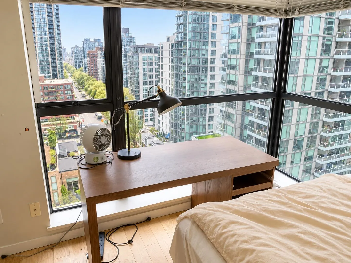 1295 Richards Street #15xx