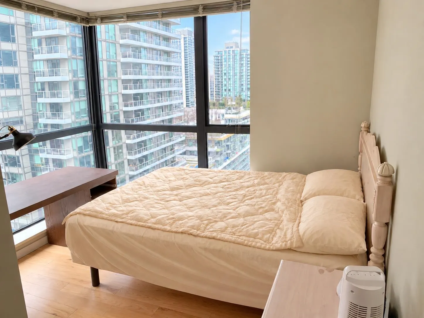1295 Richards Street #15xx
