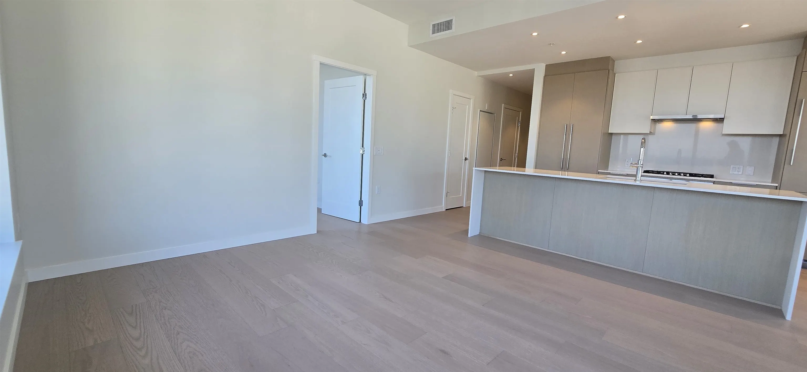 128 W 15th Street #2103