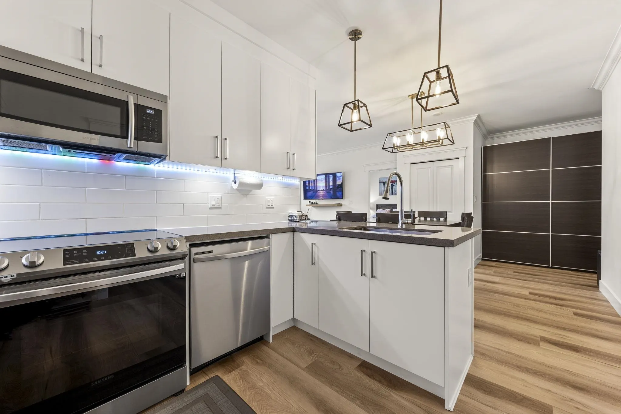 2389 Hawthorne Avenue #304