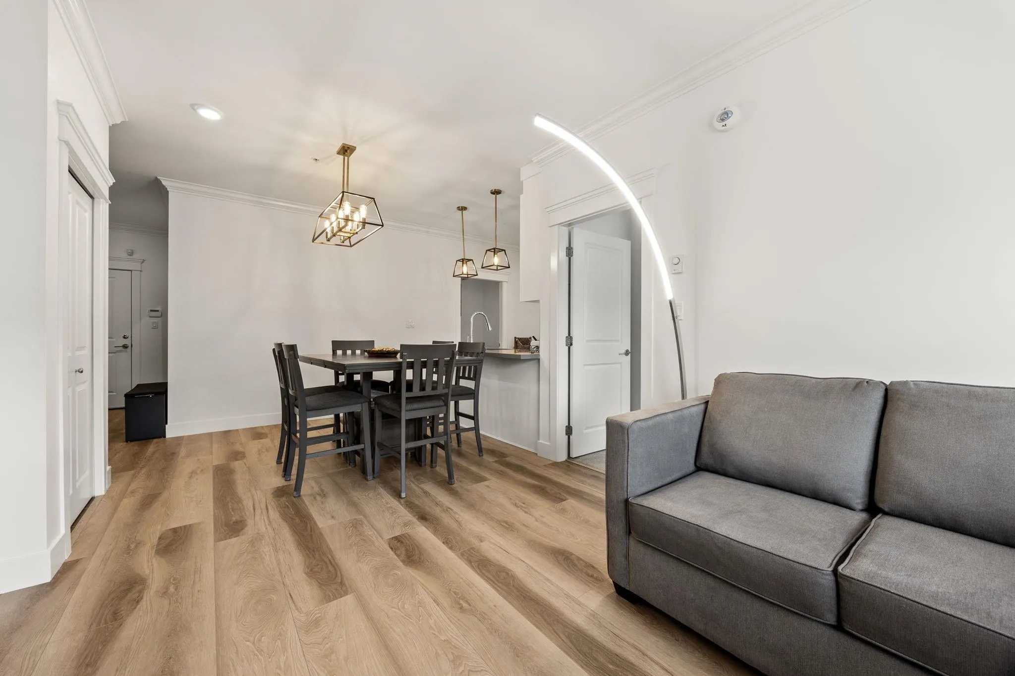 2389 Hawthorne Avenue #304