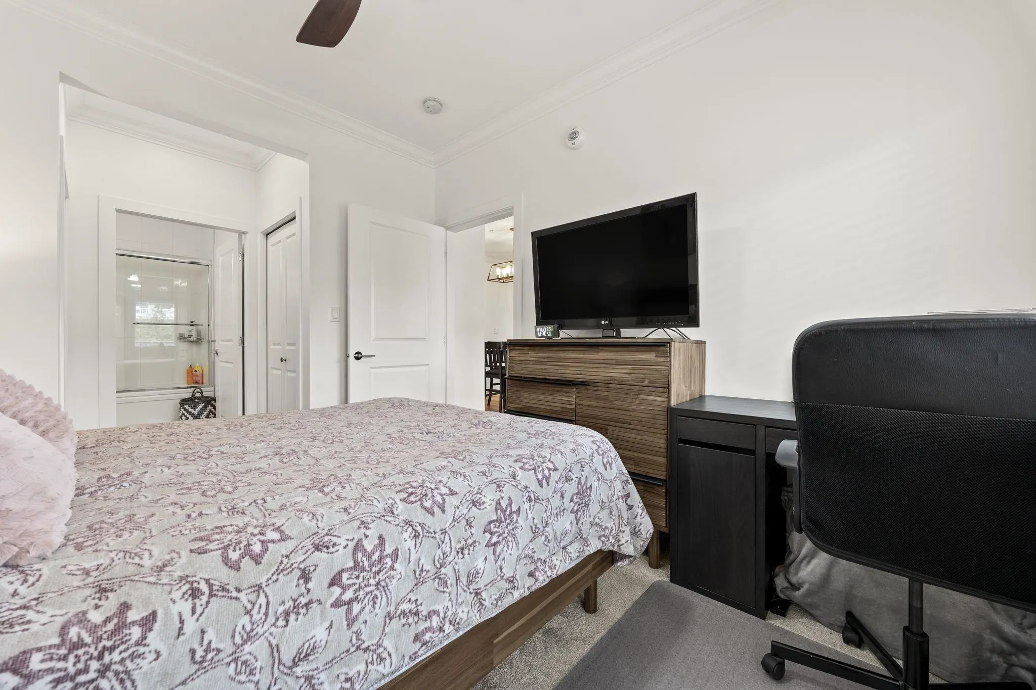 2389 Hawthorne Avenue #304