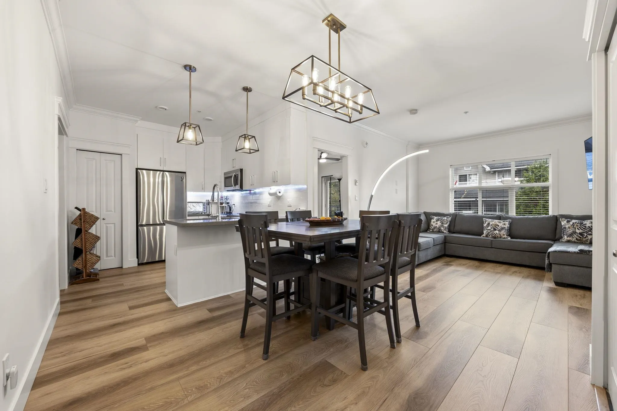 2389 Hawthorne Avenue #304