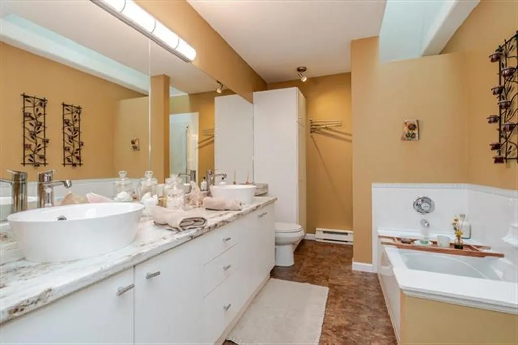 8930 Walnut Grove Drive #70