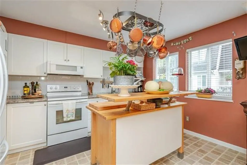 8930 Walnut Grove Drive #70