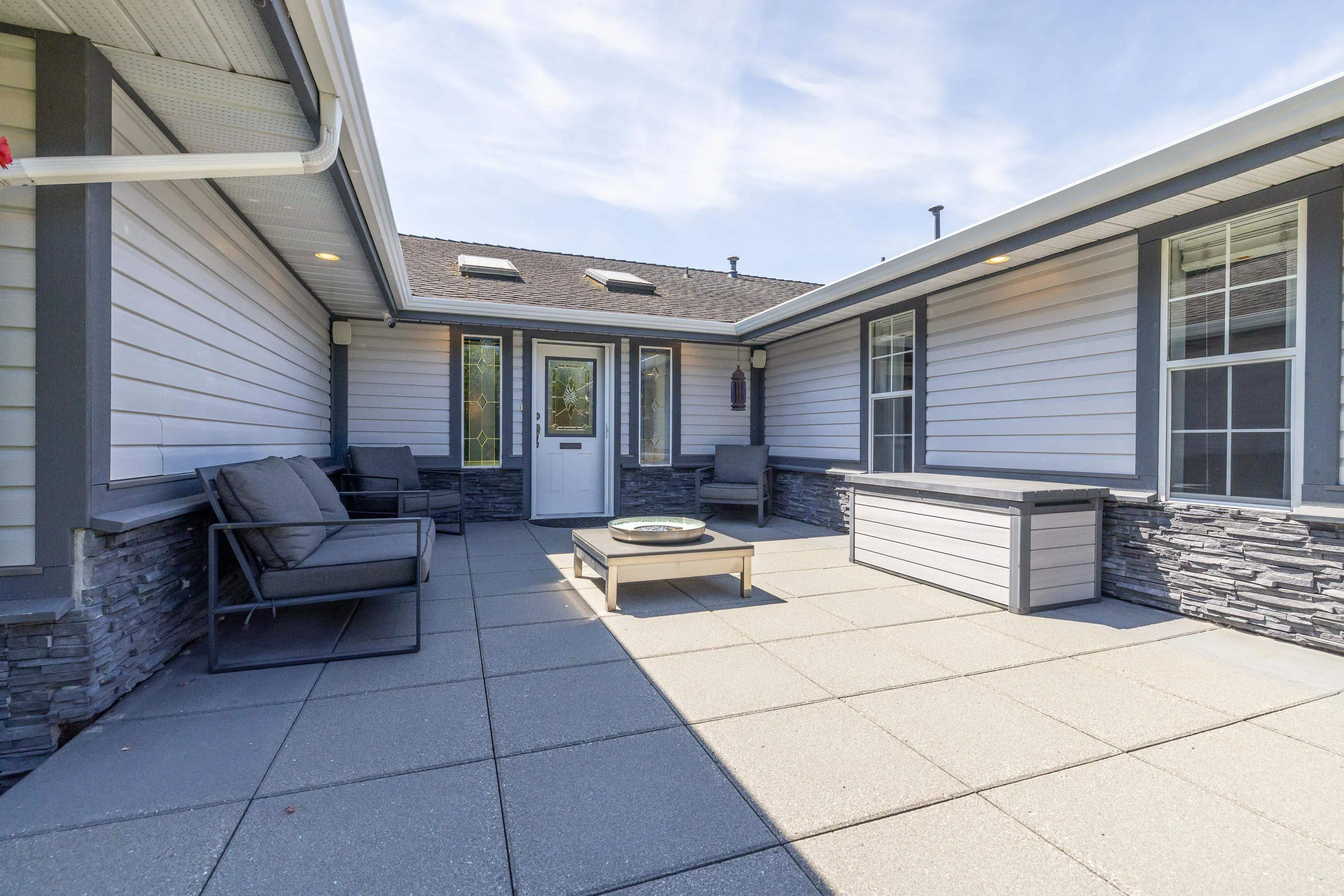 15430 Kilmore Close