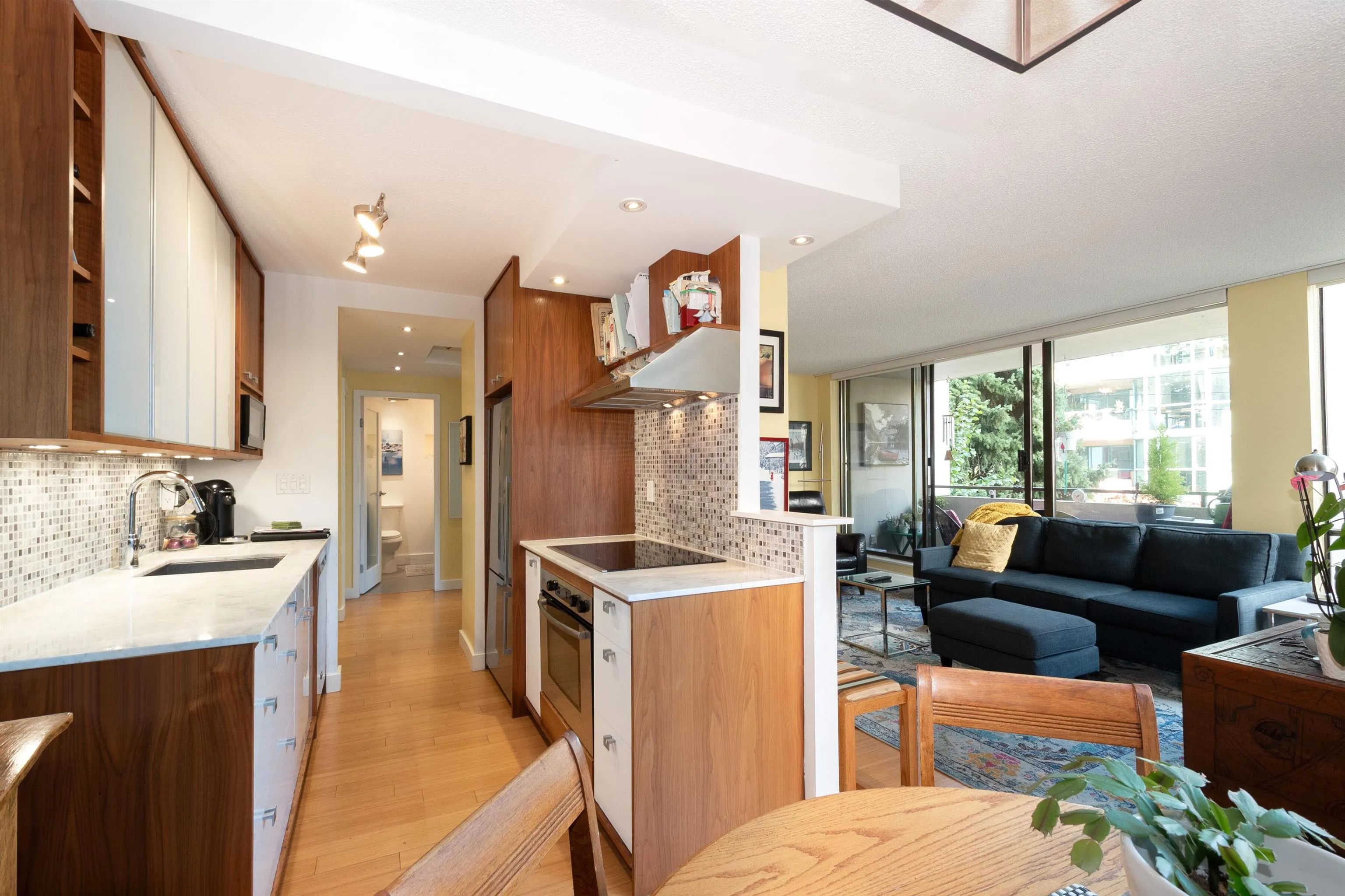 1127 Barclay Street #201