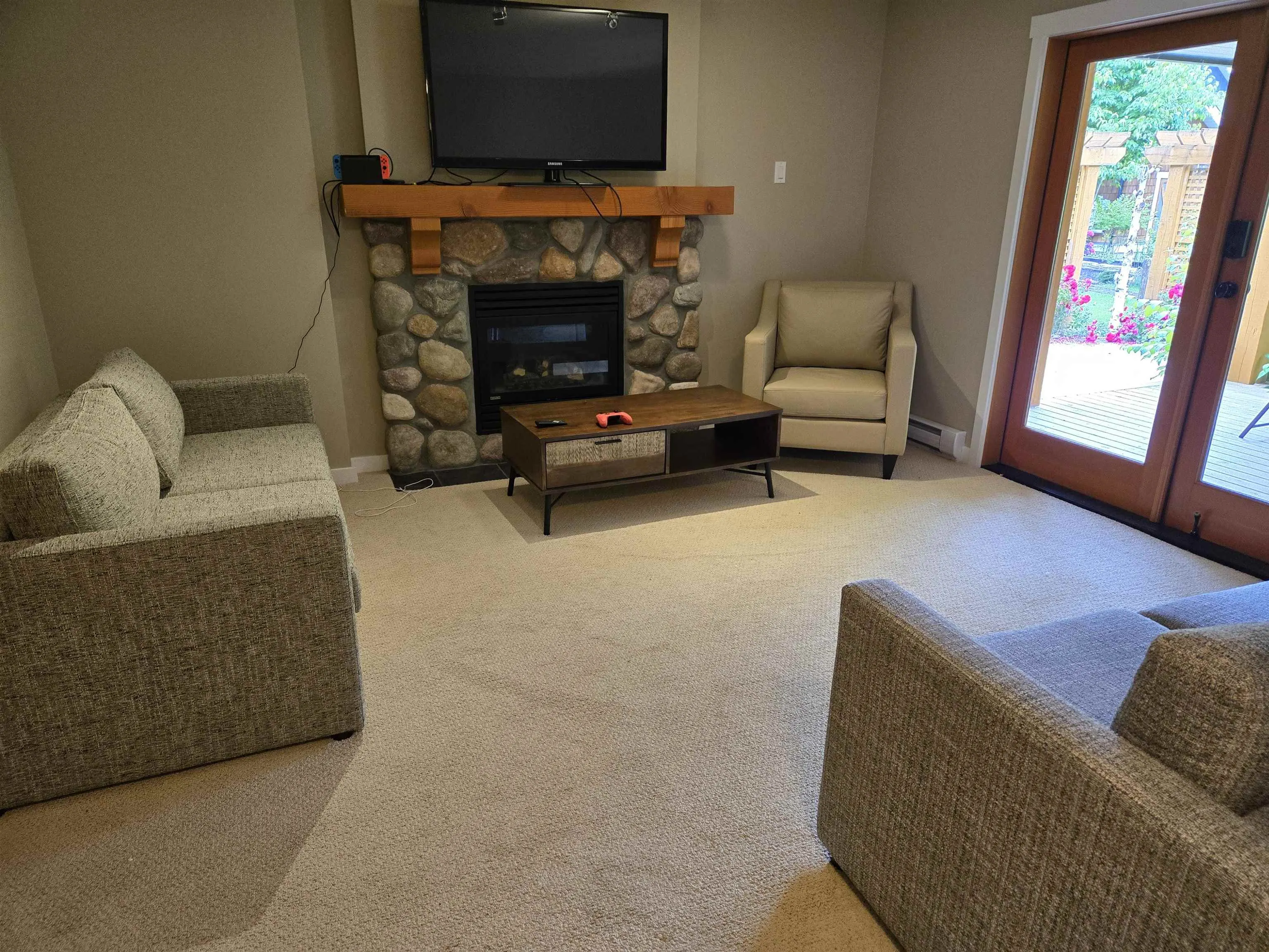1856 Huckleberry Bend