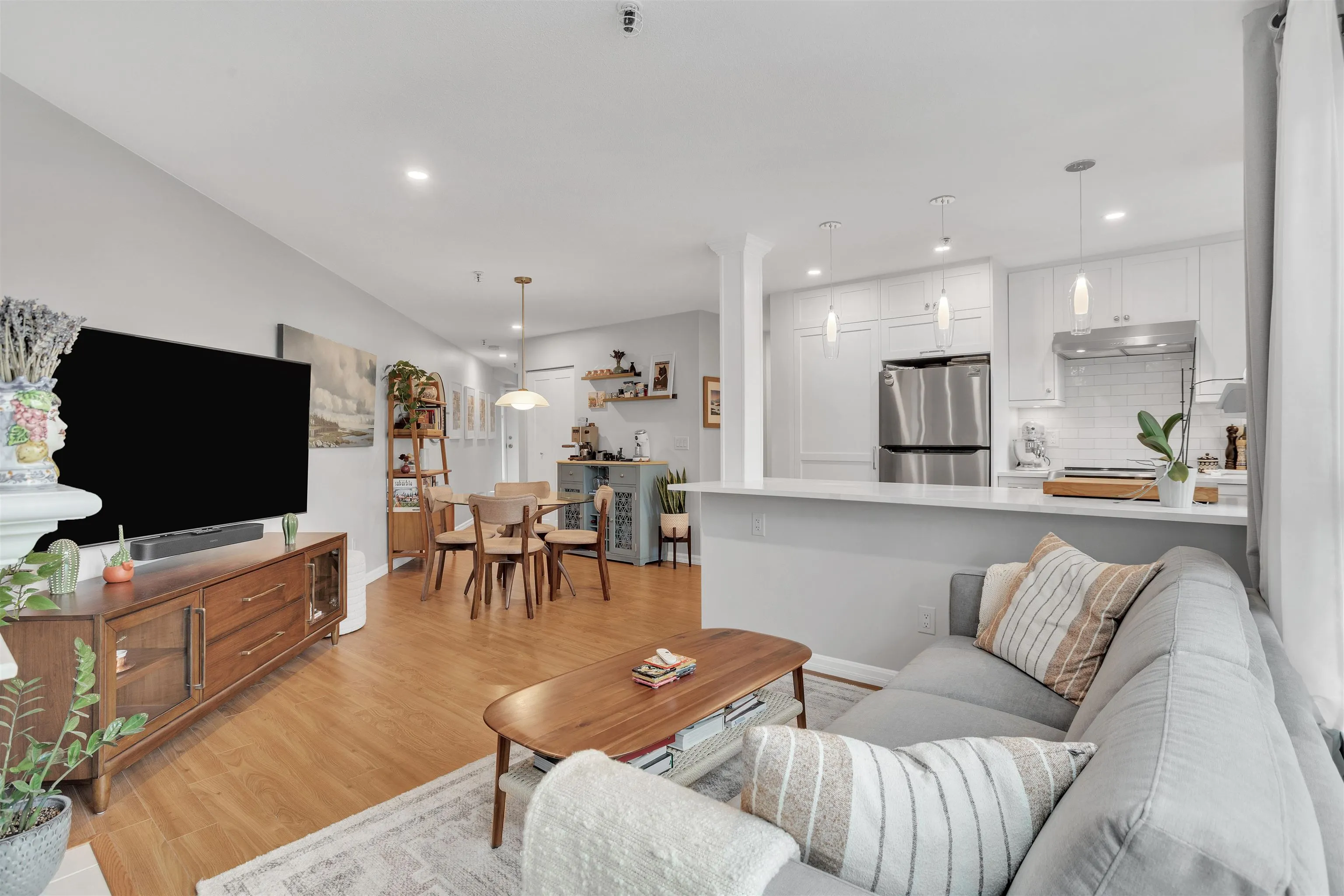 2020 W 8th Avenue #315