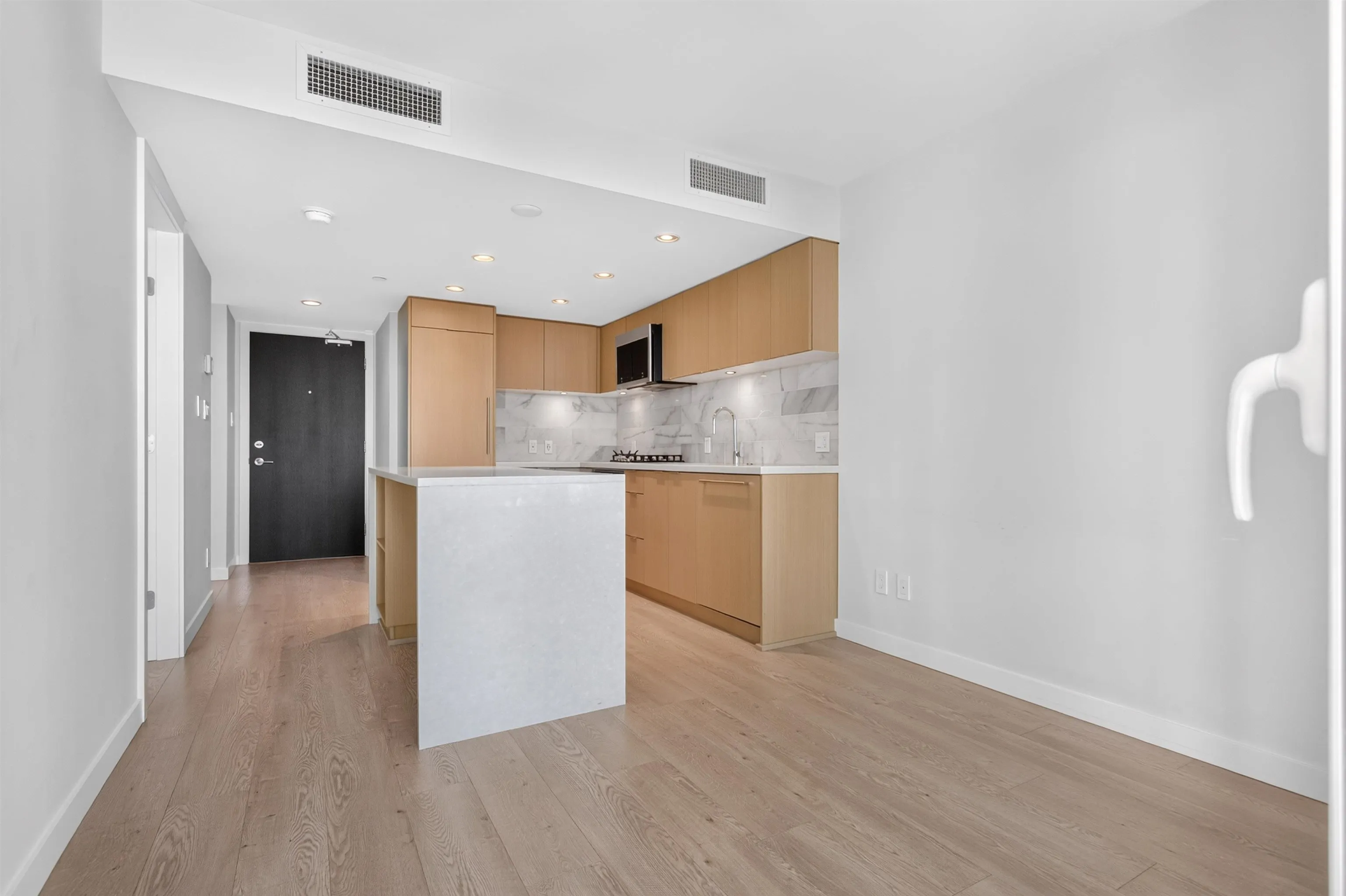 8189 Cambie Street #1506