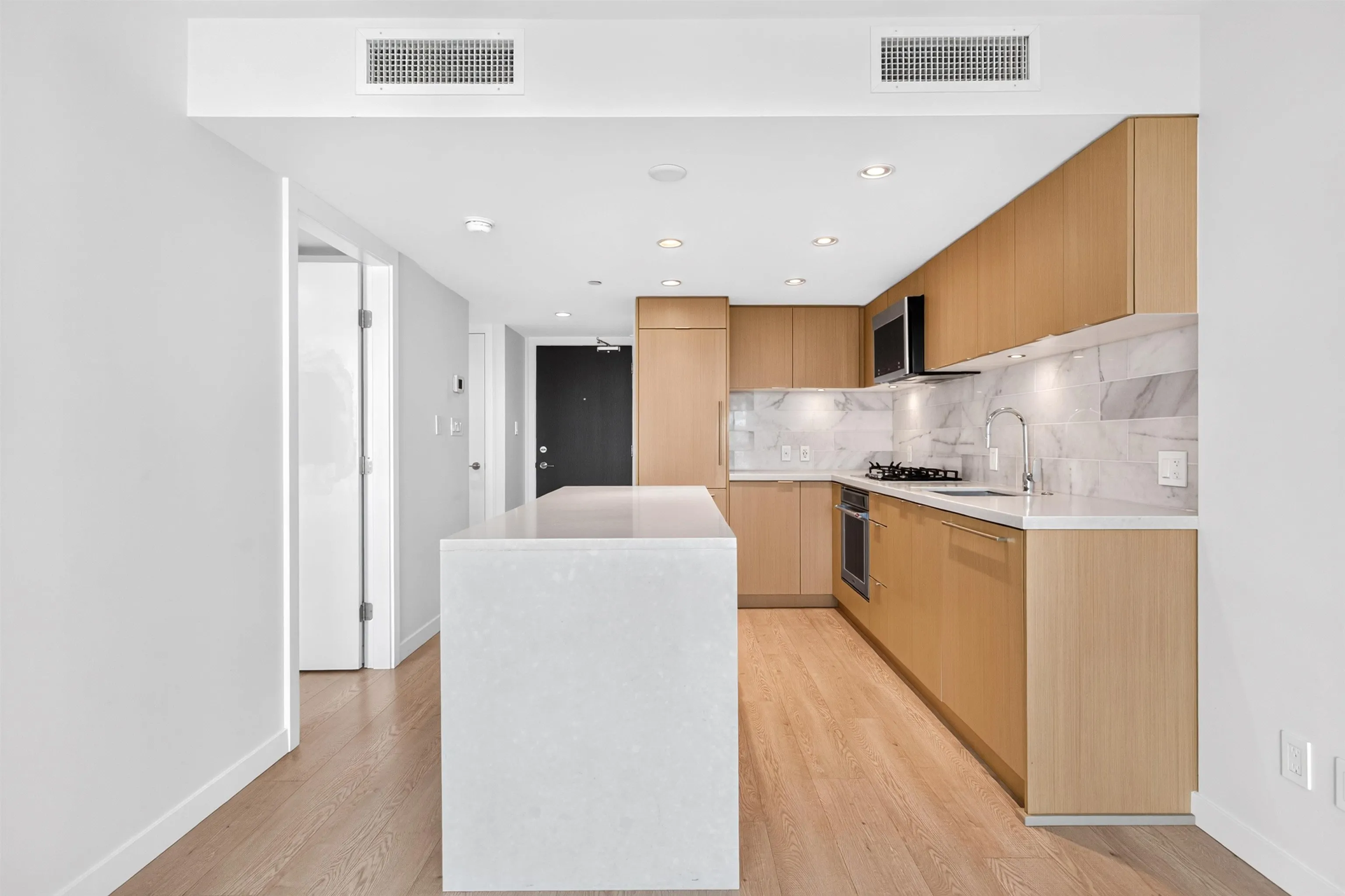 8189 Cambie Street #1506