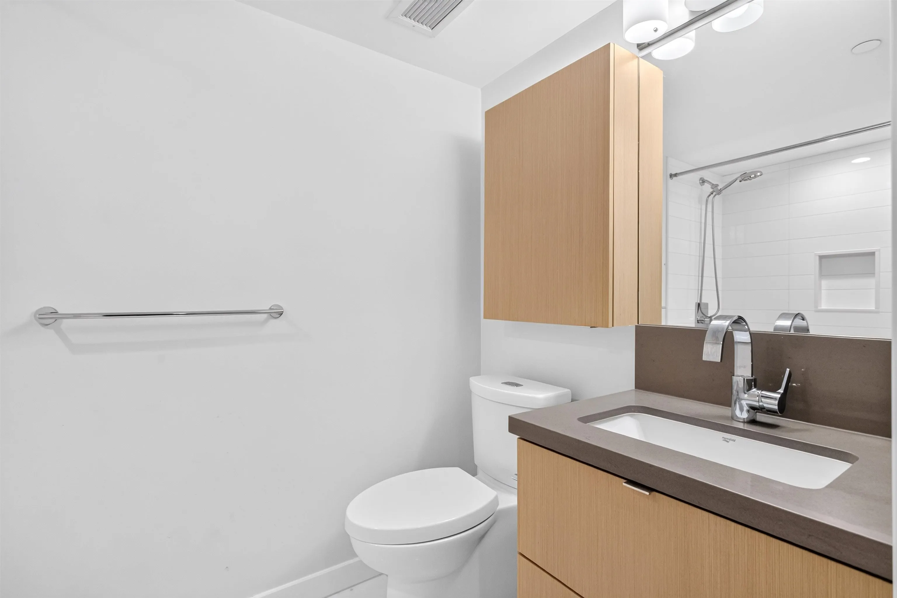 8189 Cambie Street #1506