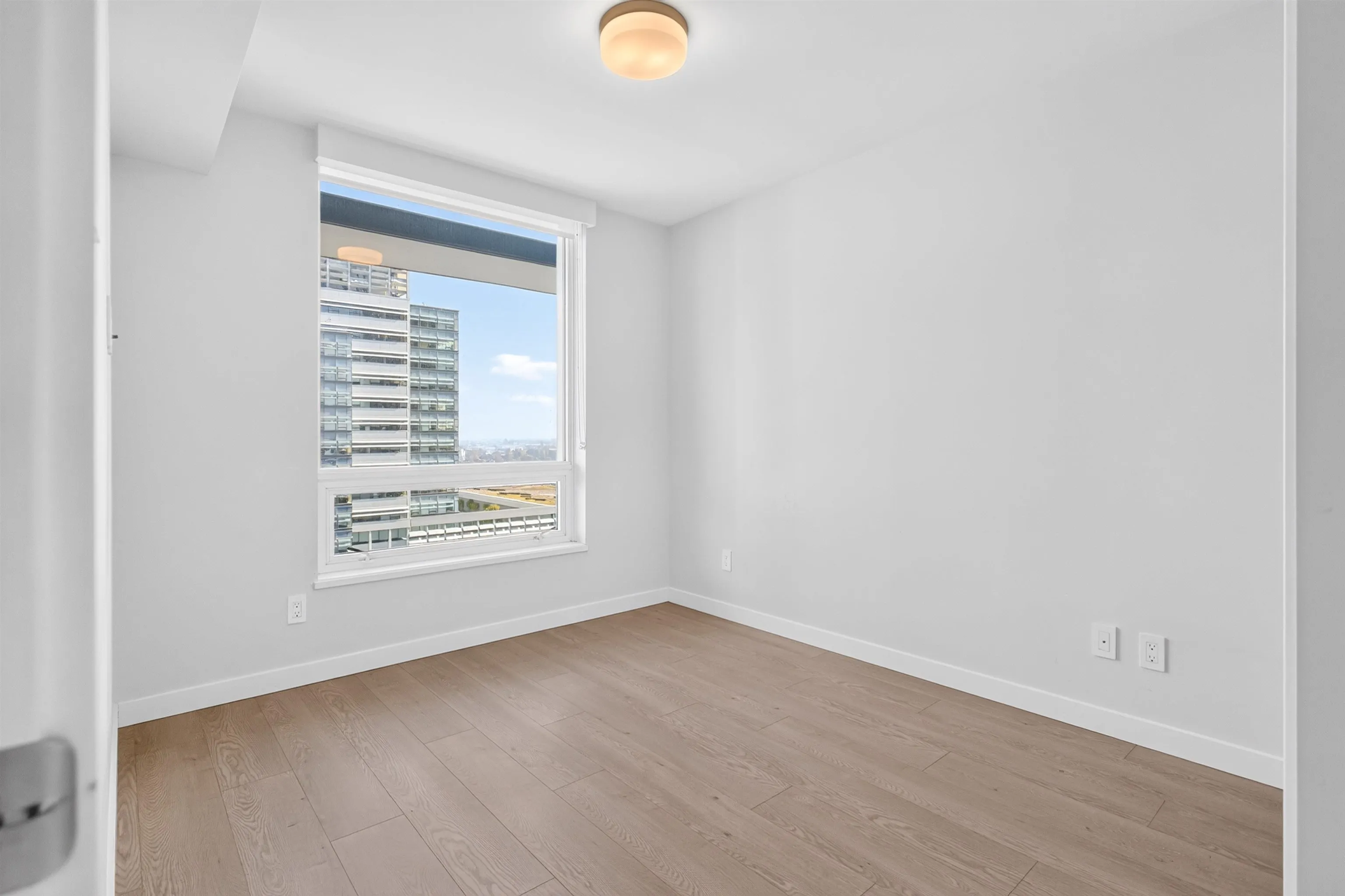 8189 Cambie Street #1506