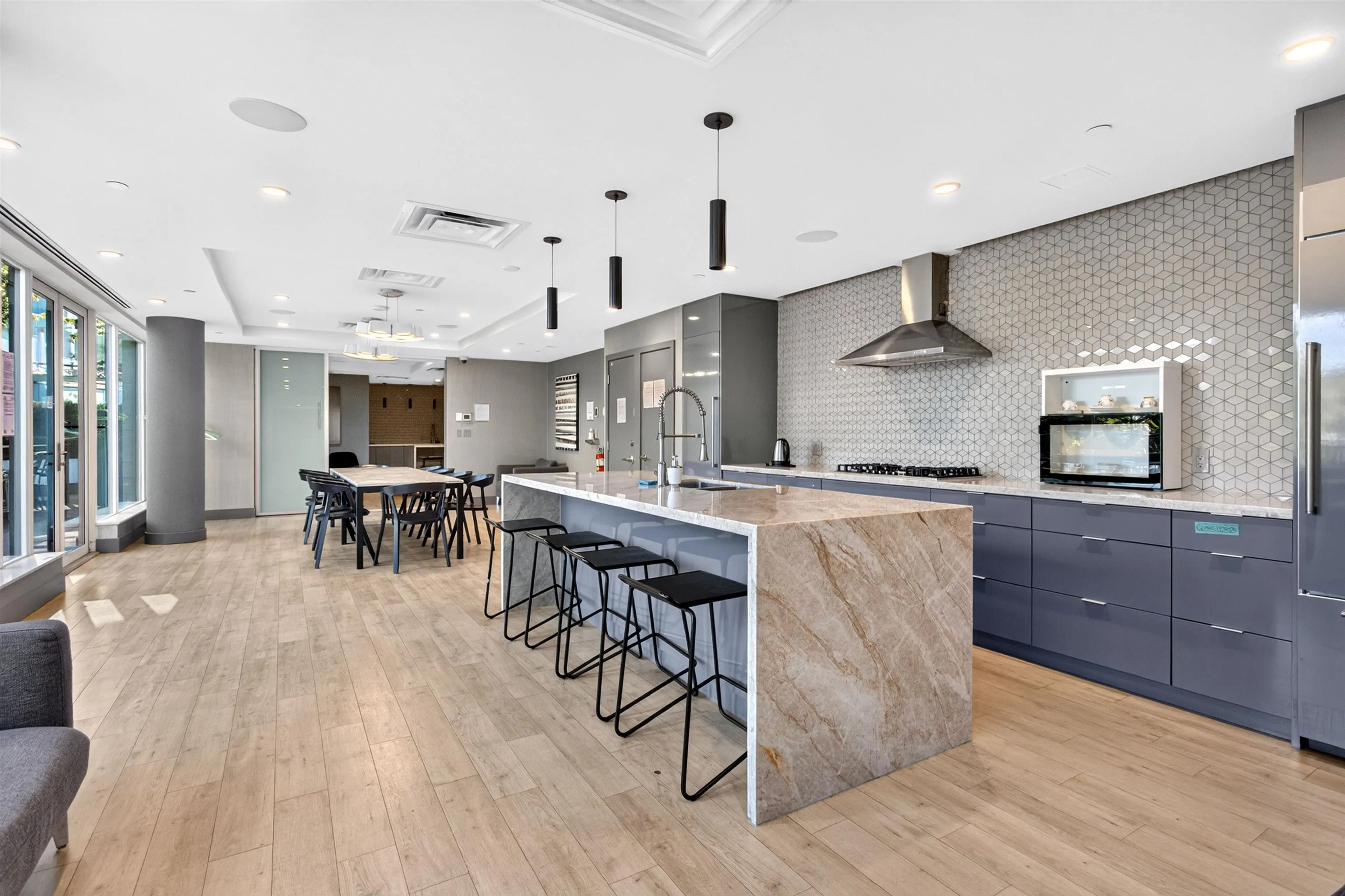 8189 Cambie Street #1506