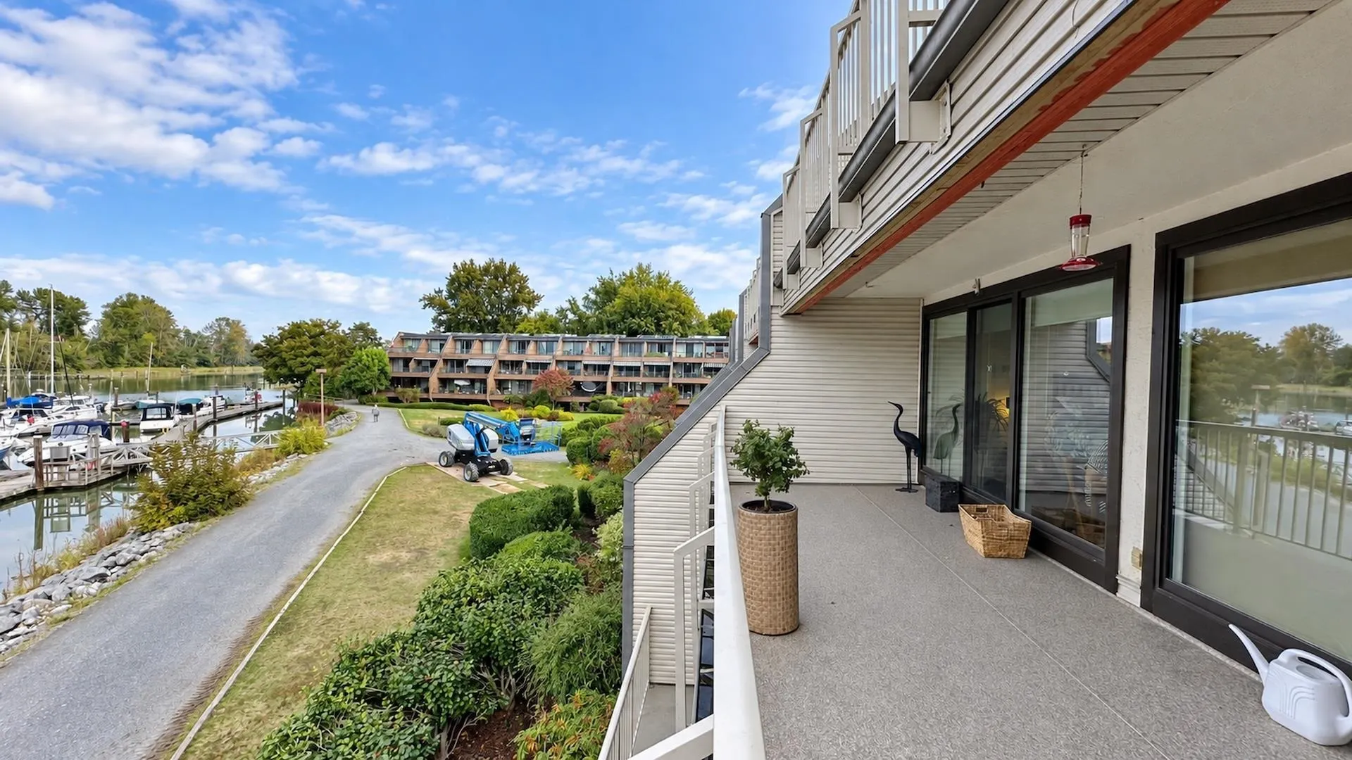 4803 48 Avenue #204