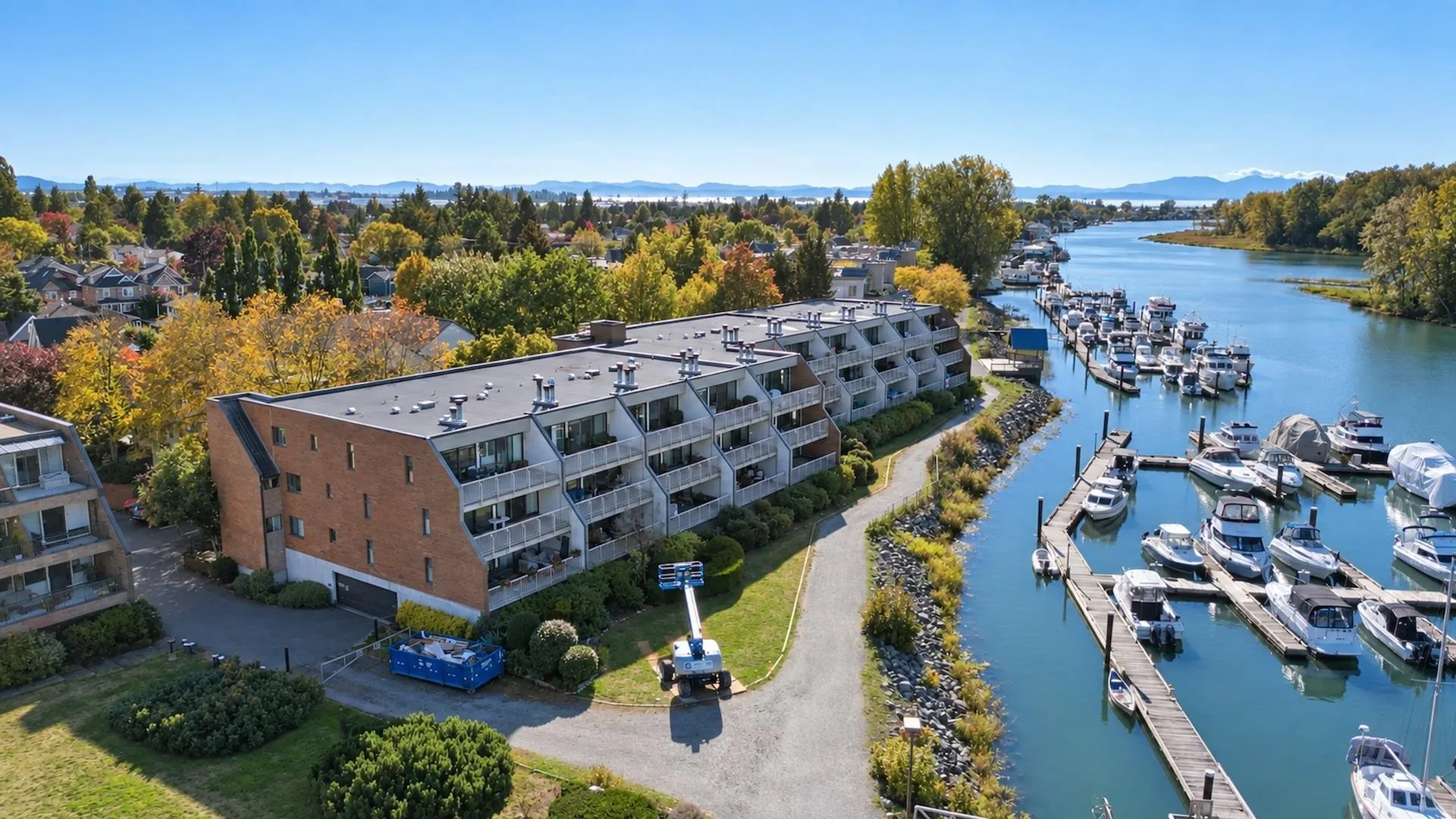 4803 48 Avenue #204