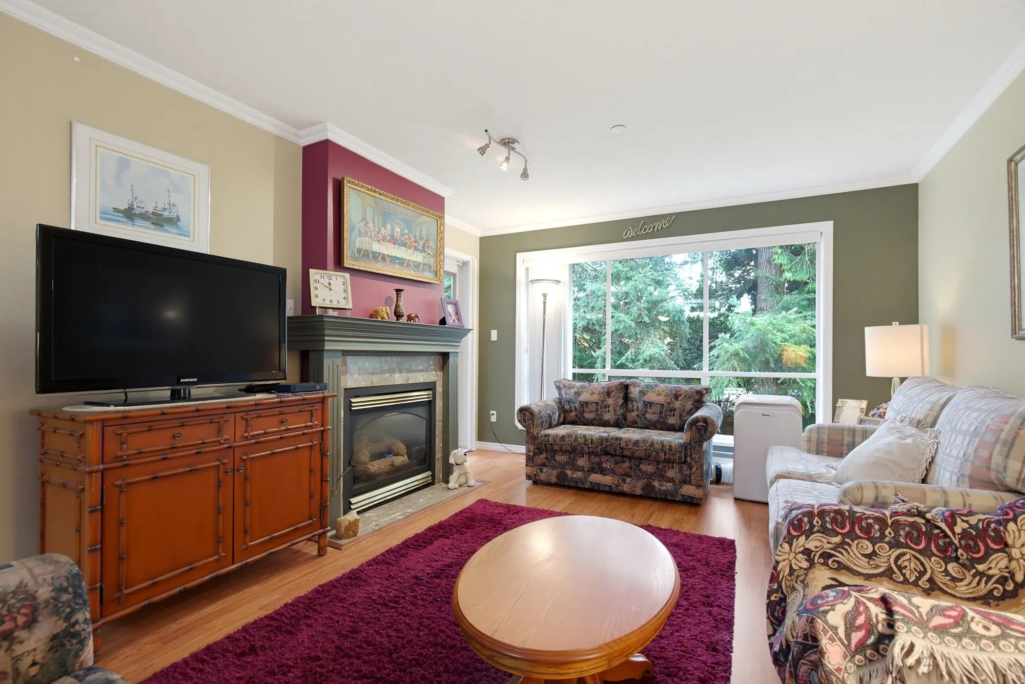 33280 E Bourquin Crescent #208
