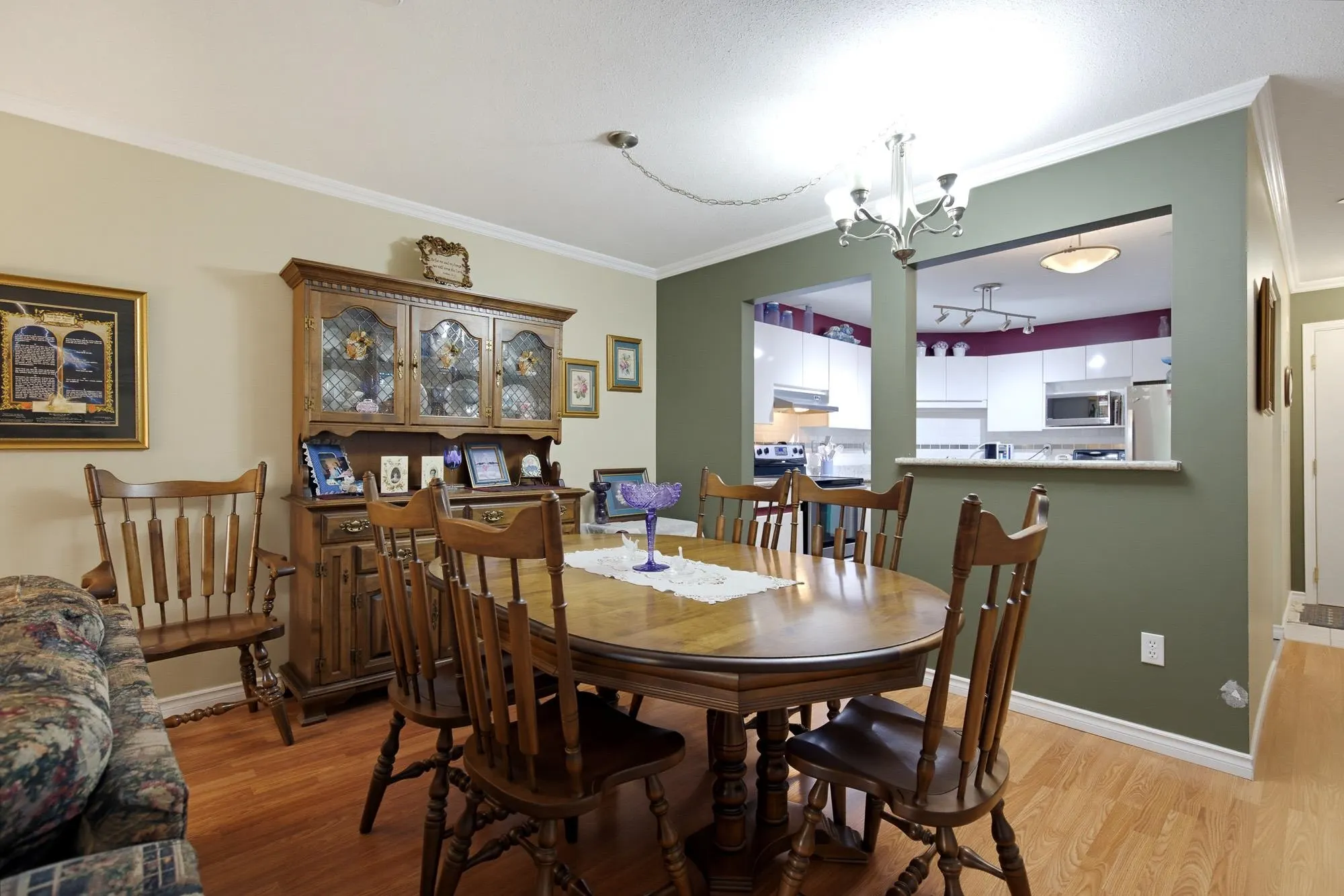 33280 E Bourquin Crescent #208