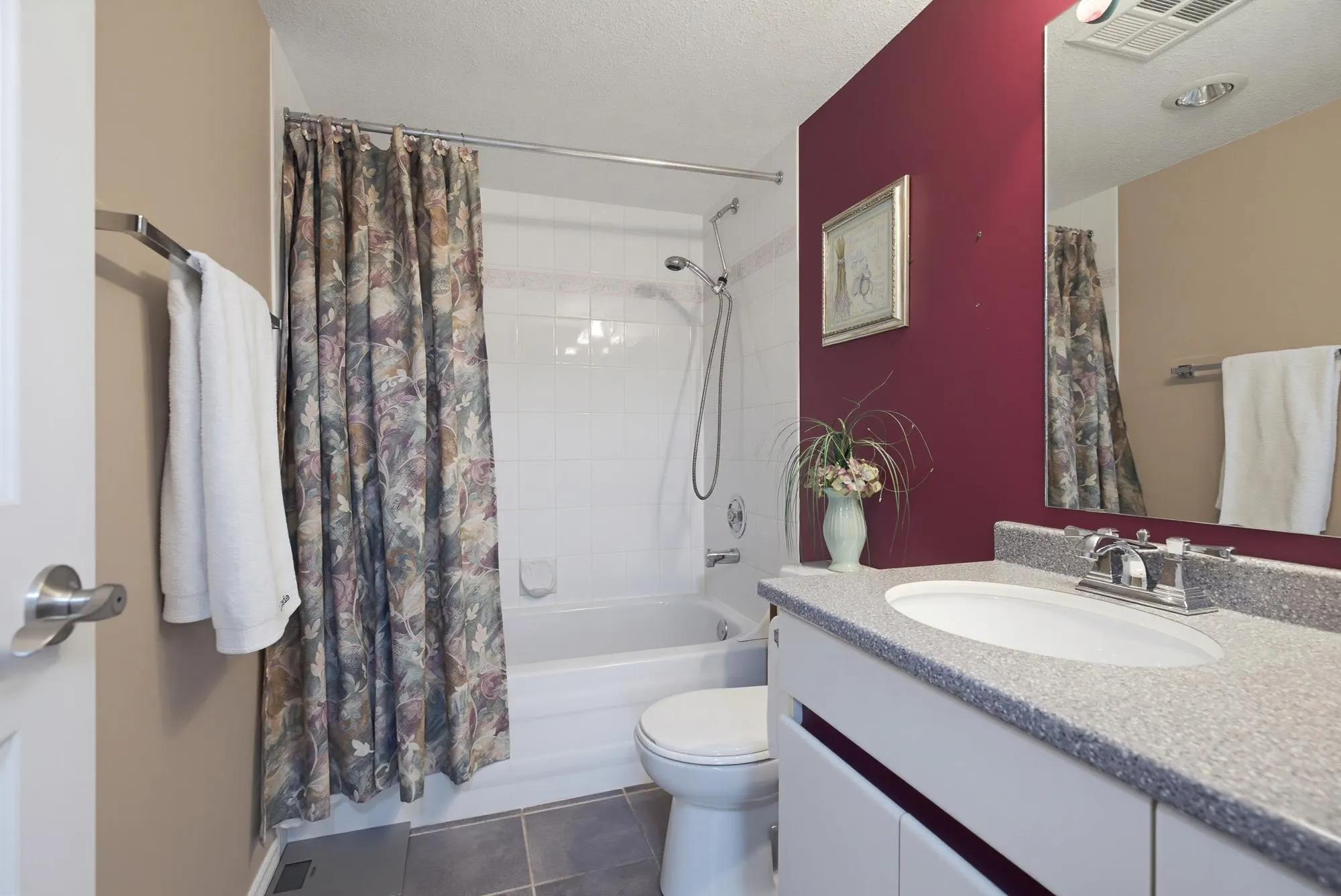 33280 E Bourquin Crescent #208