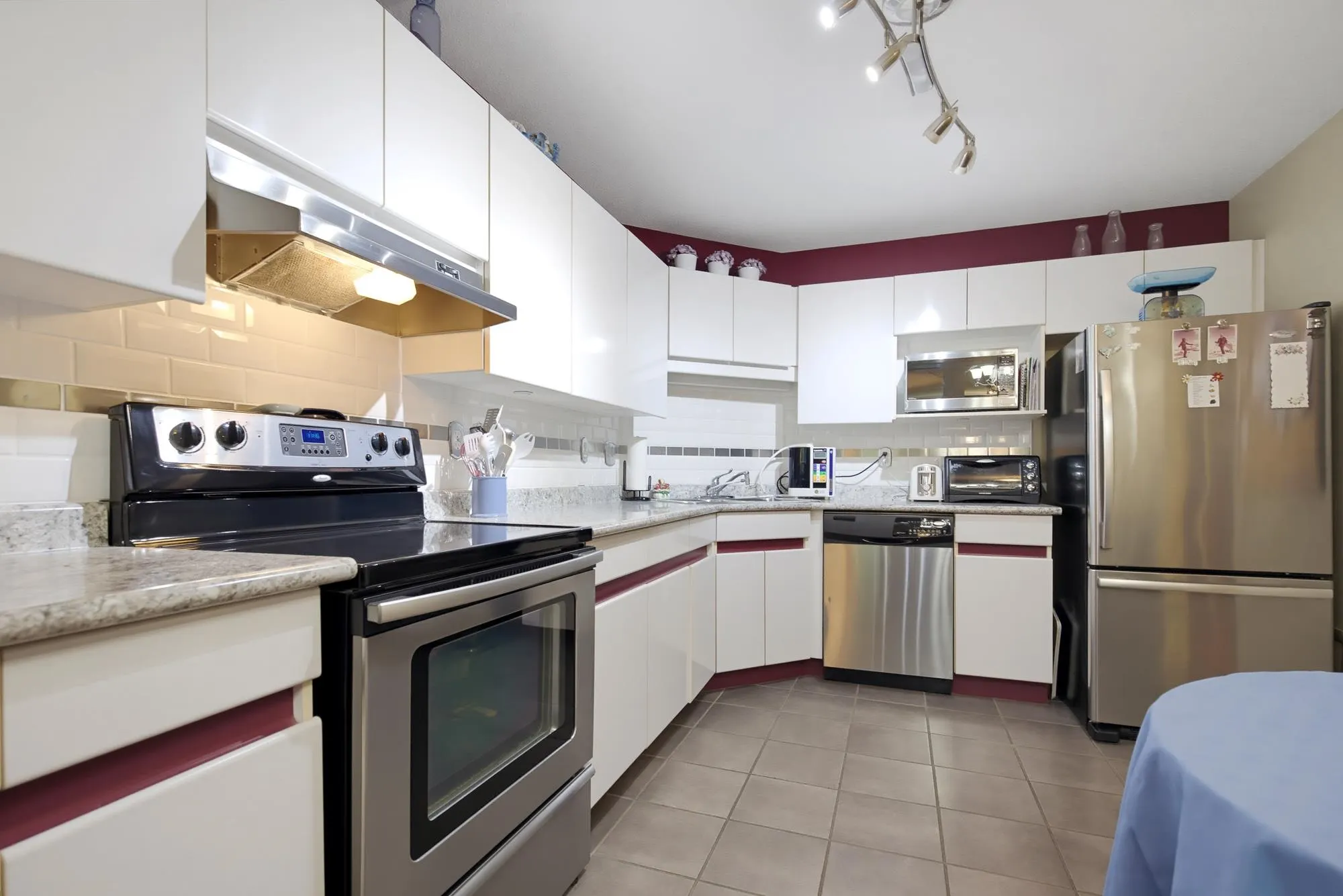 33280 E Bourquin Crescent #208