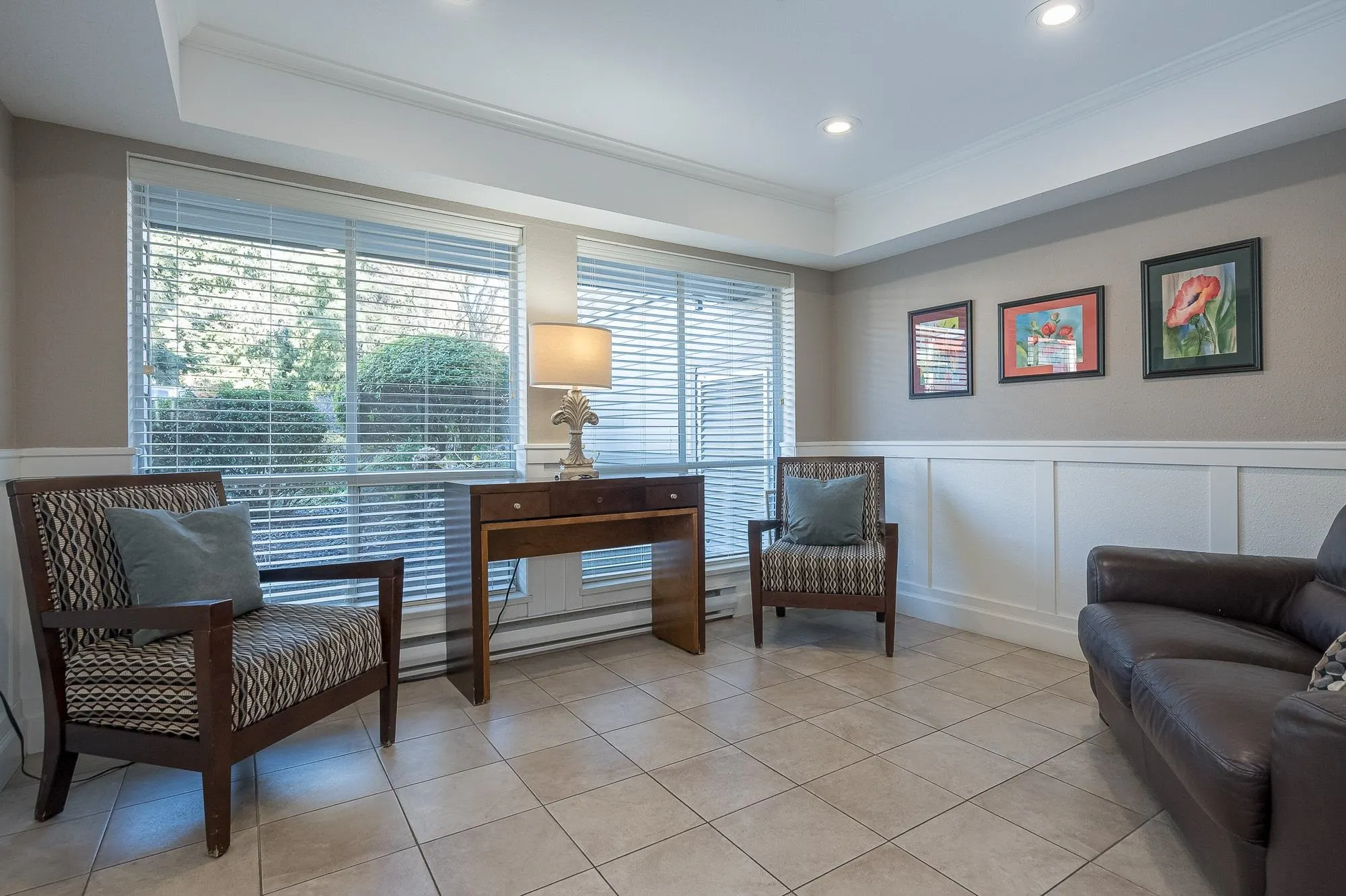 33280 E Bourquin Crescent #208
