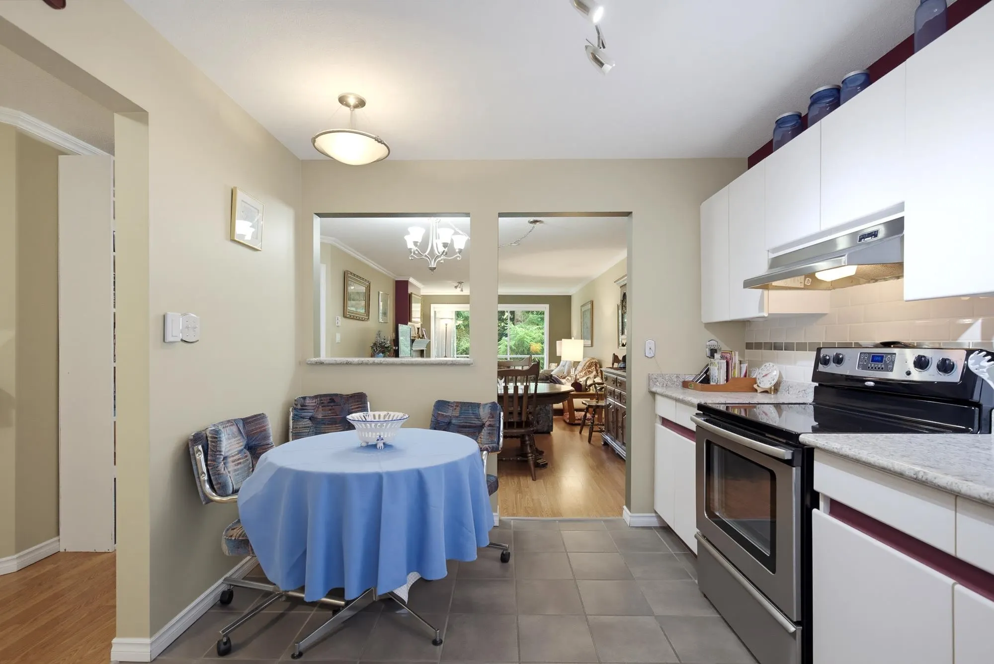 33280 E Bourquin Crescent #208