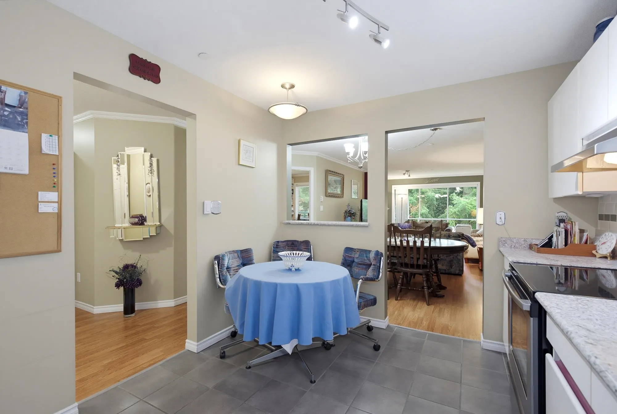 33280 E Bourquin Crescent #208