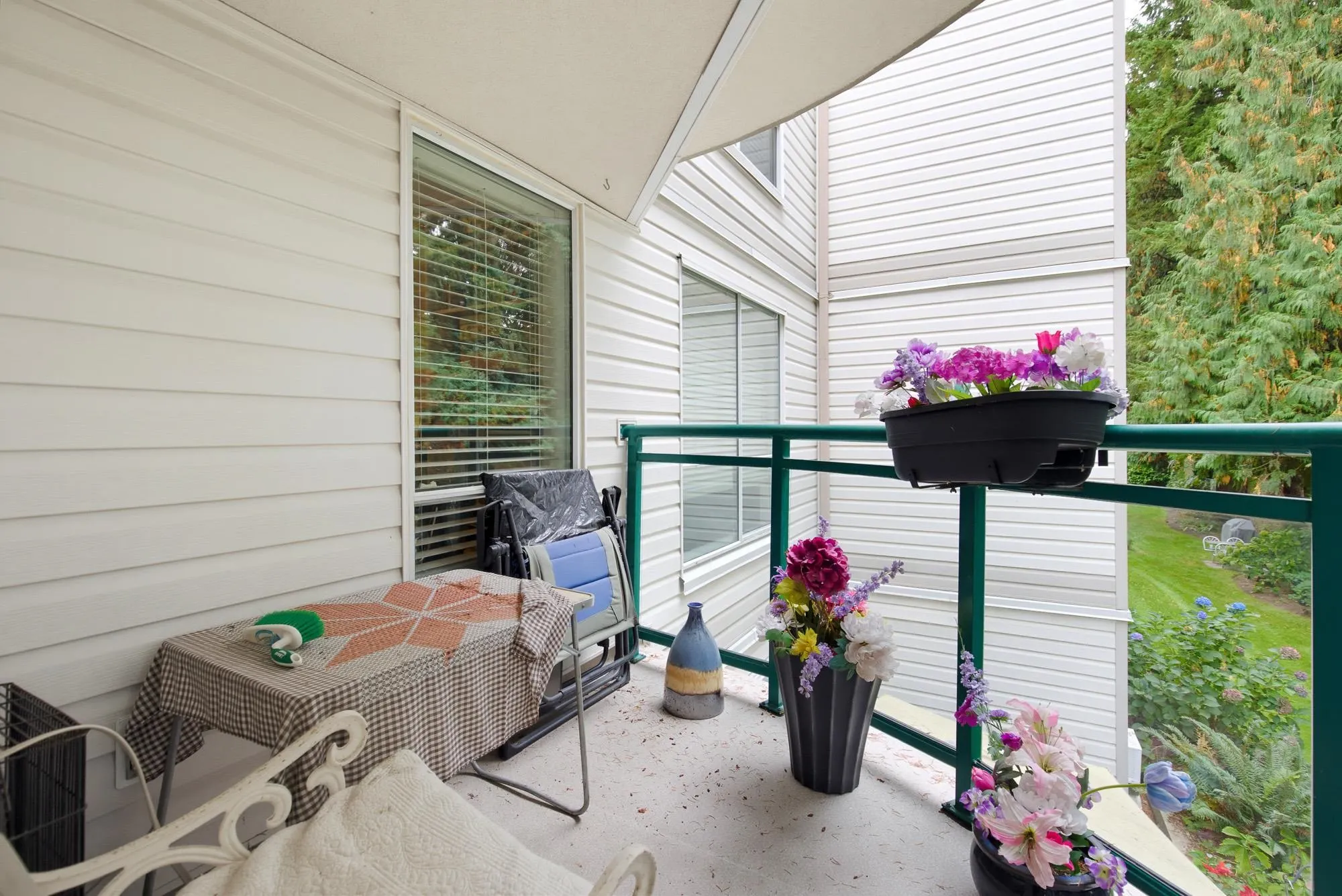 33280 E Bourquin Crescent #208