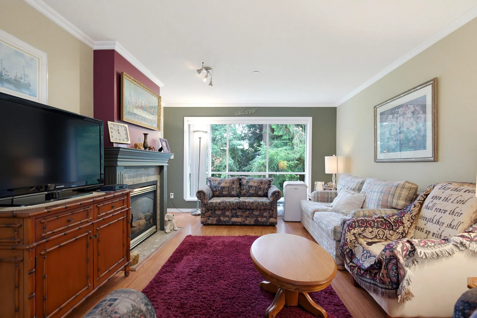 33280 E Bourquin Crescent #208