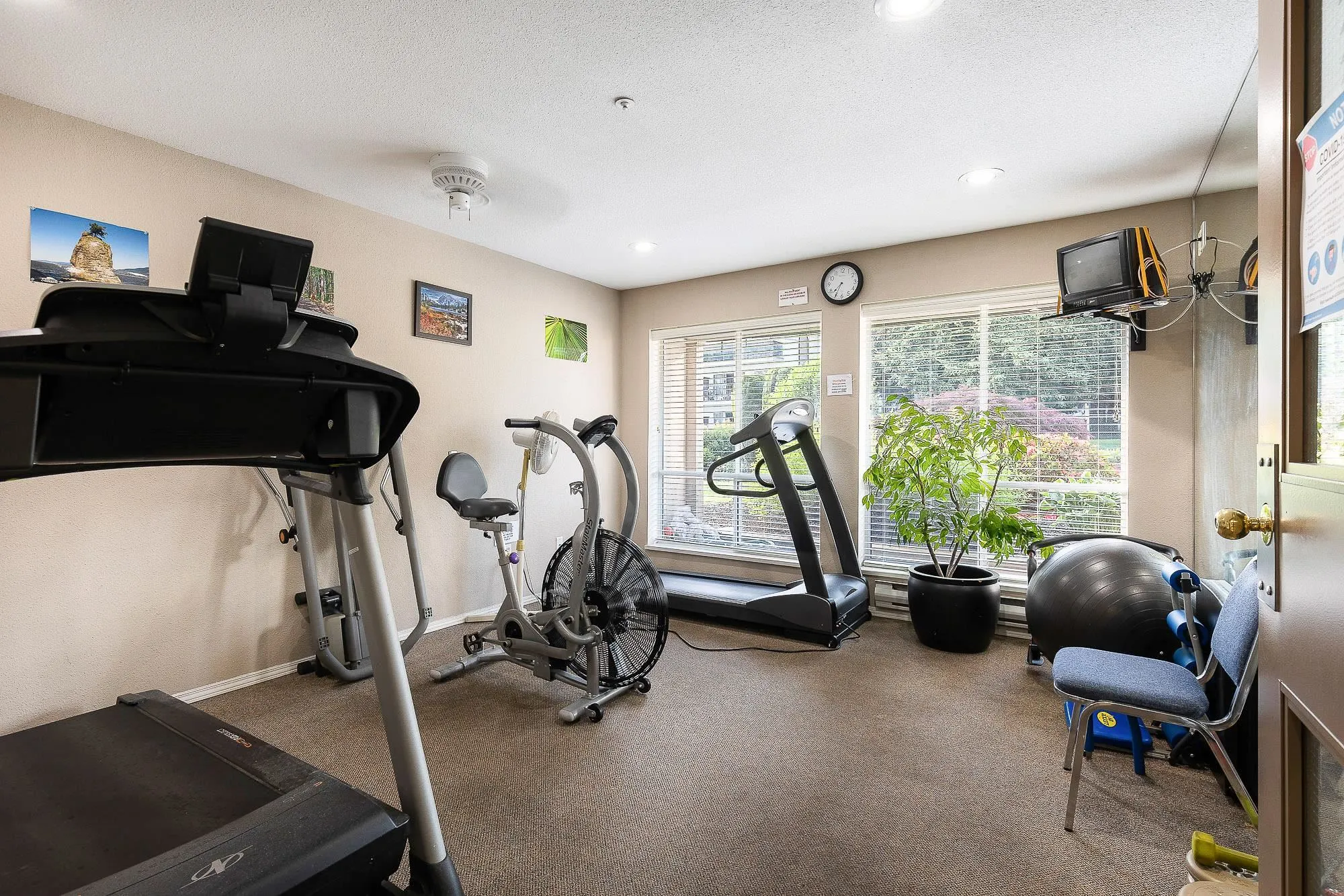 33280 E Bourquin Crescent #208