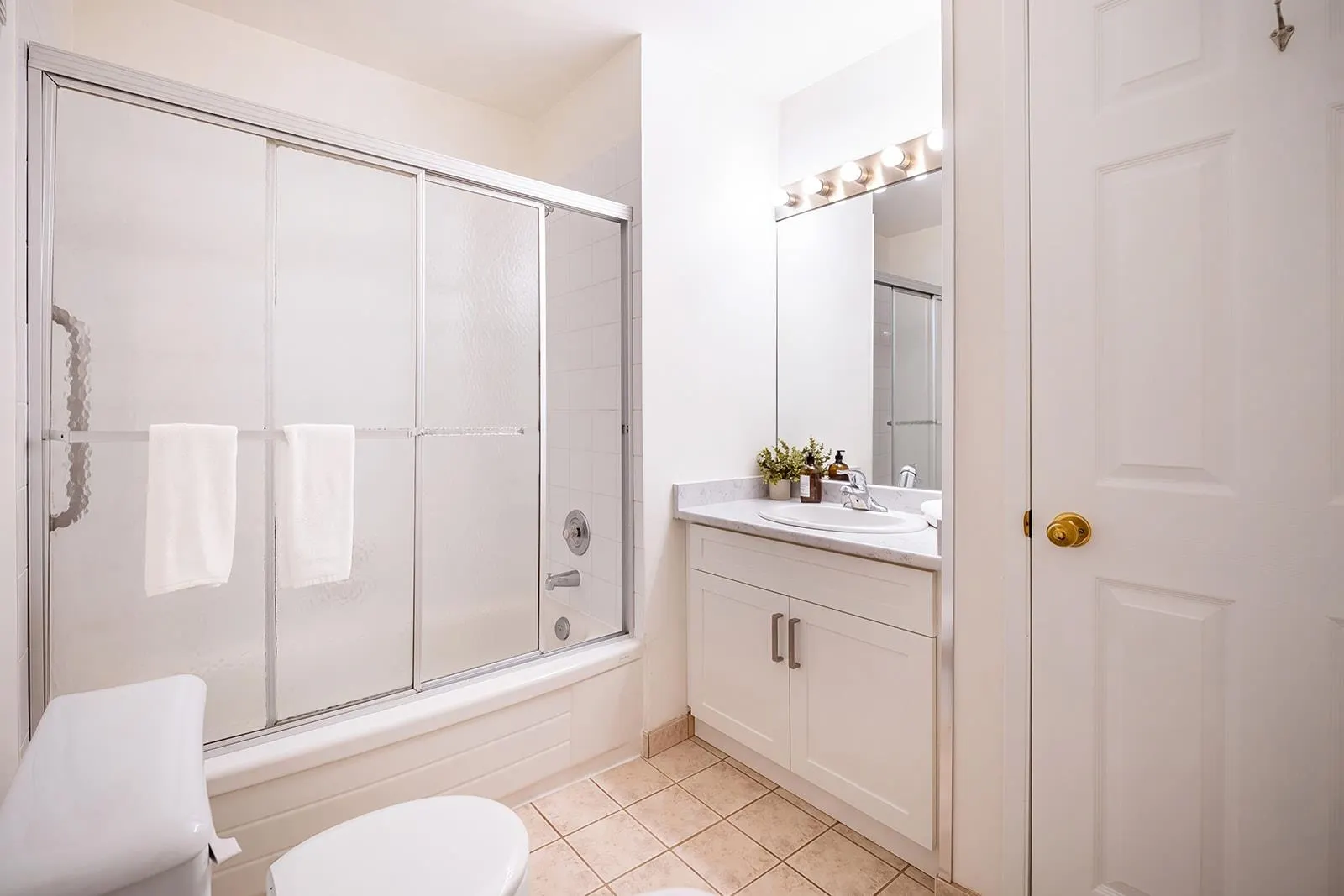 2400 Cavendish Way #15
