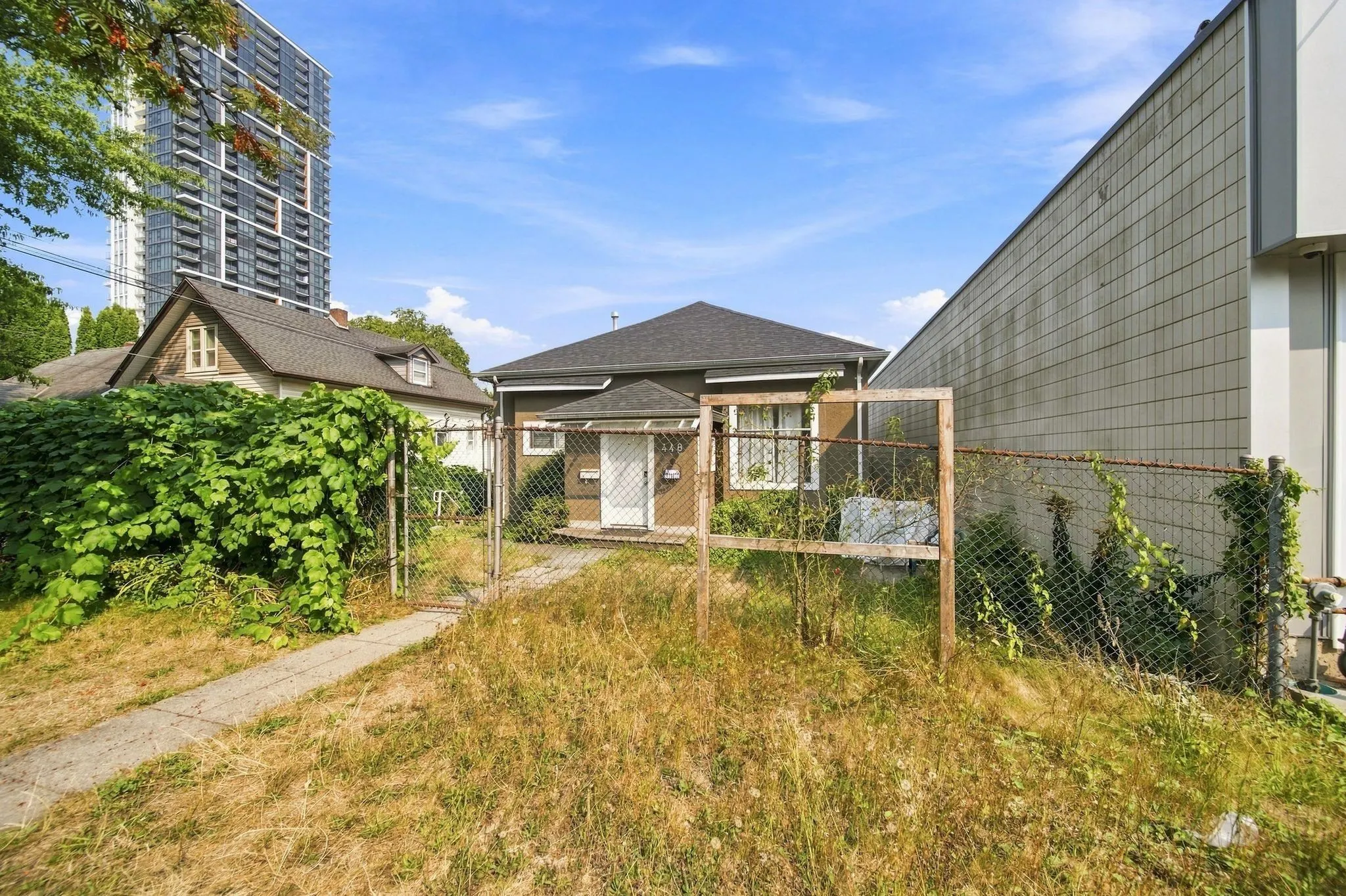 452 Rousseau Street