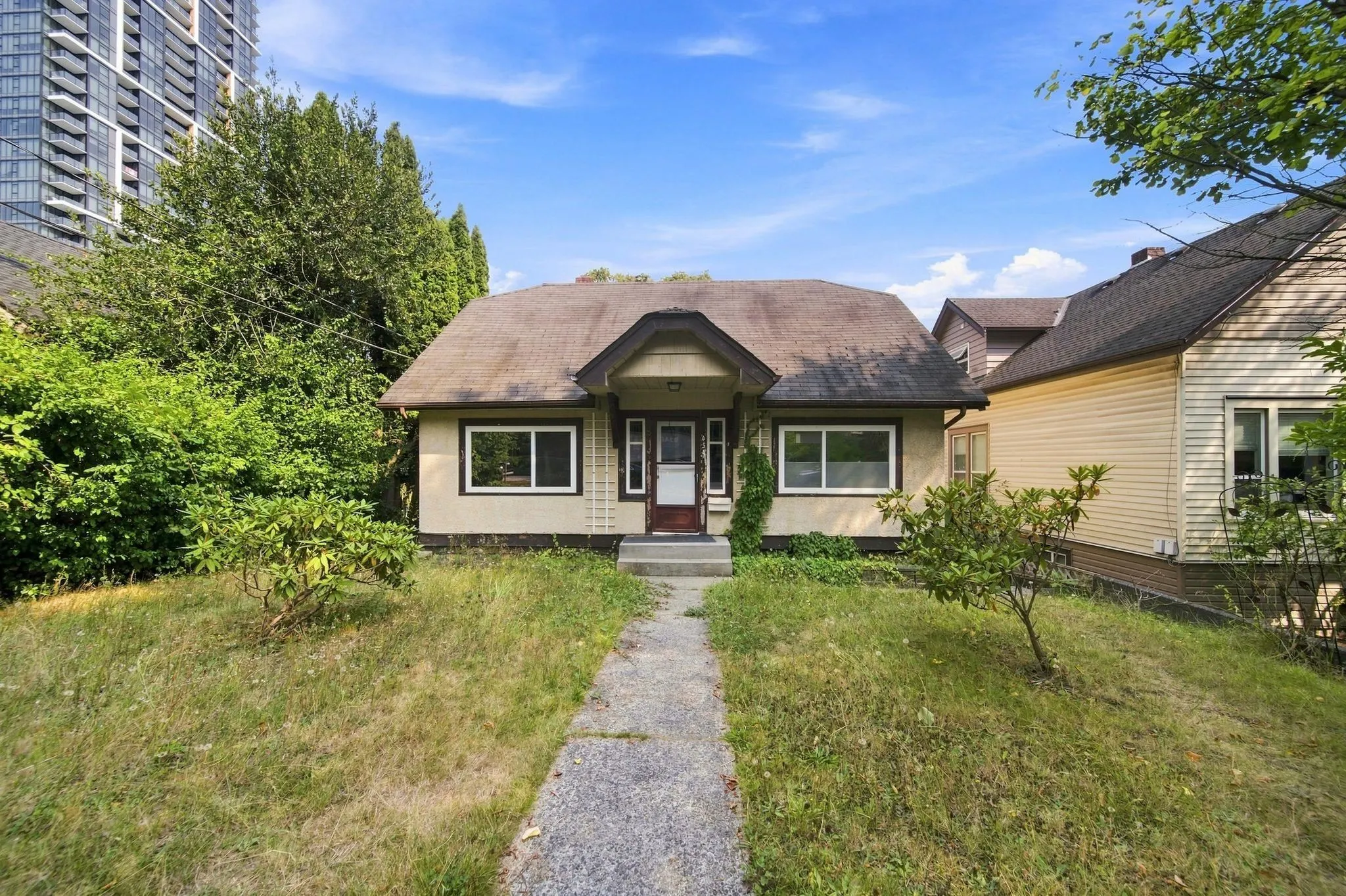 452 Rousseau Street