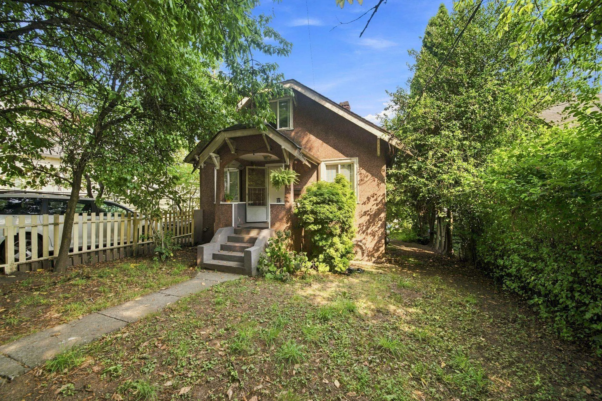 452 Rousseau Street
