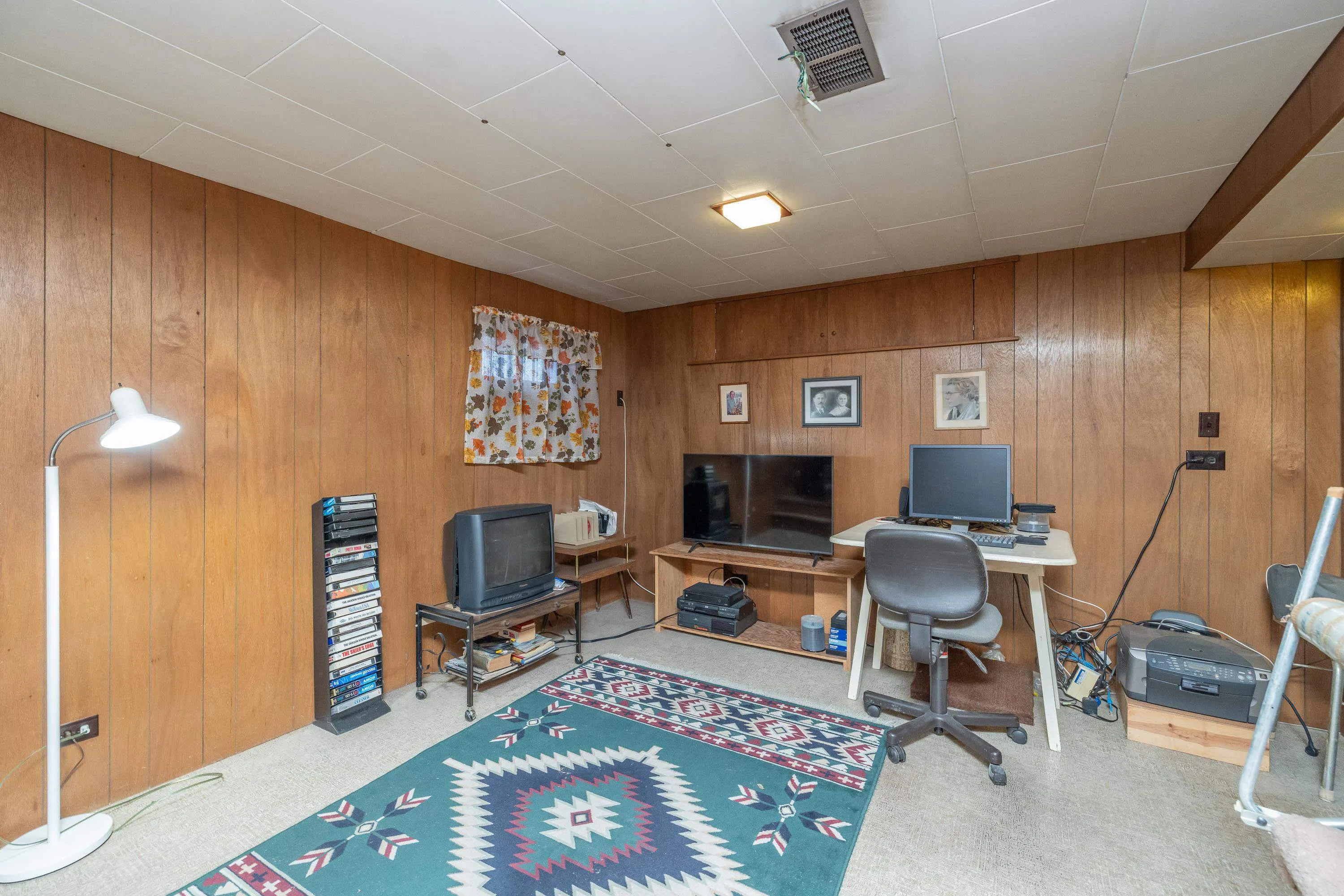 3368 Parker Street