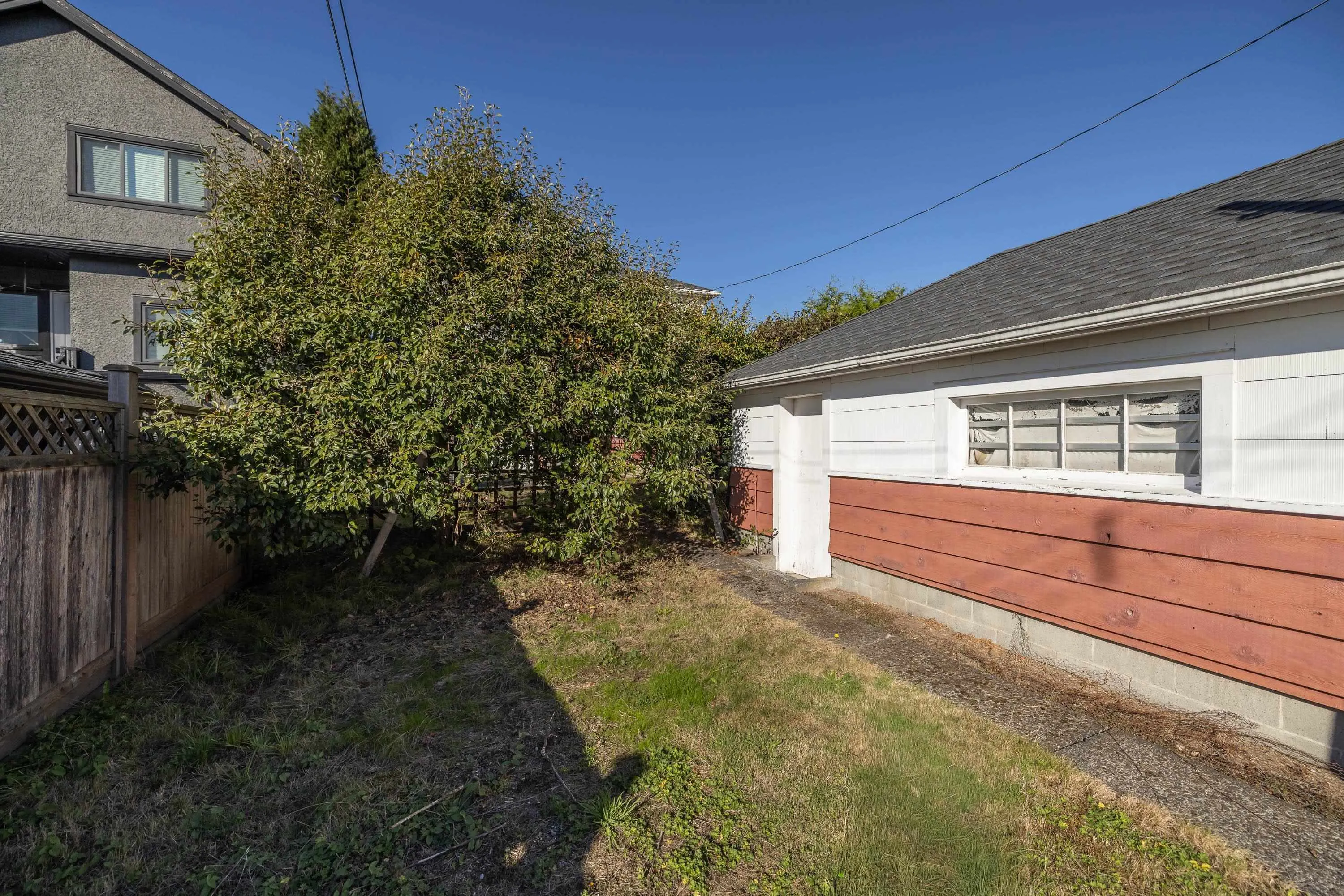 3368 Parker Street