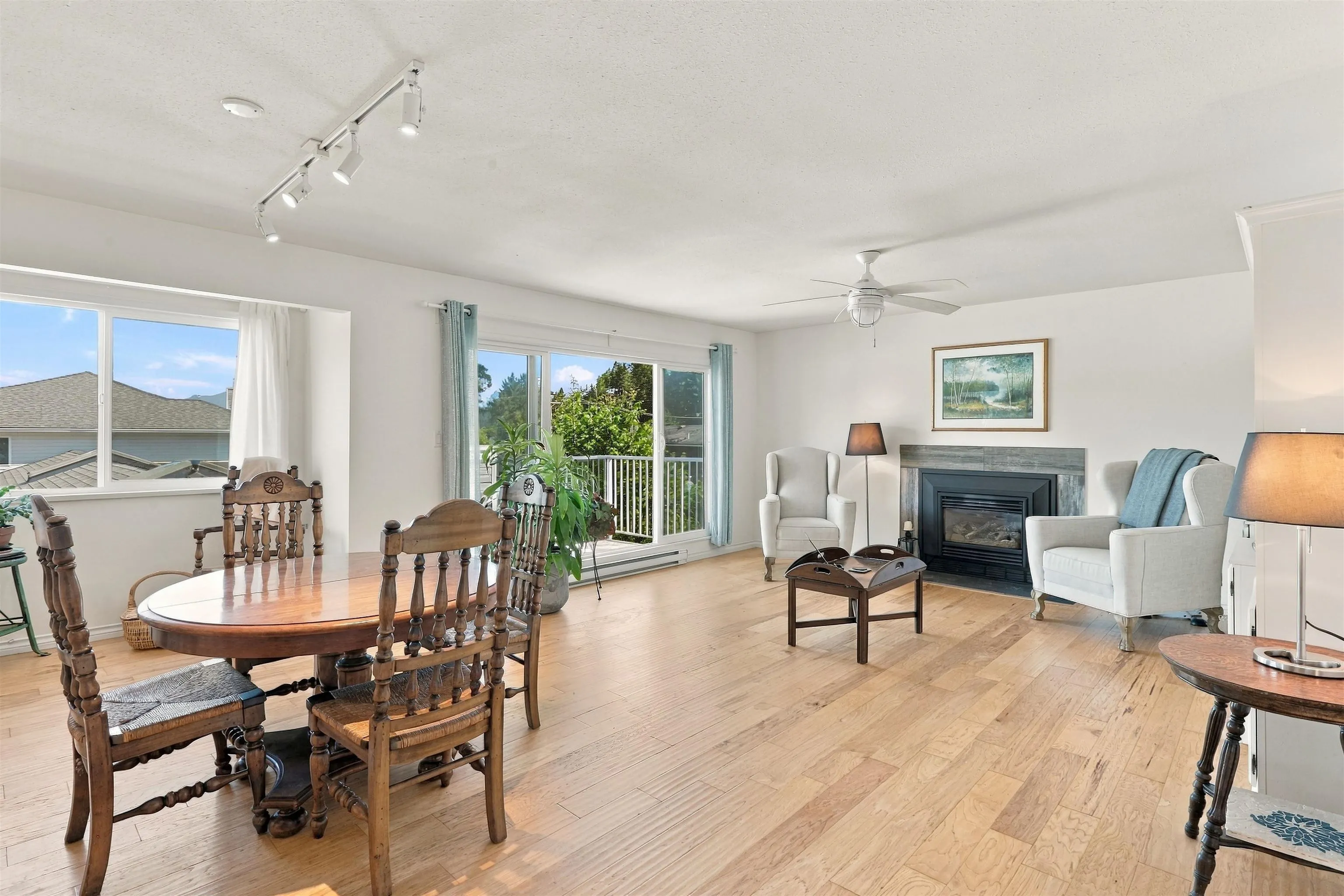 699 Dougall Road #15