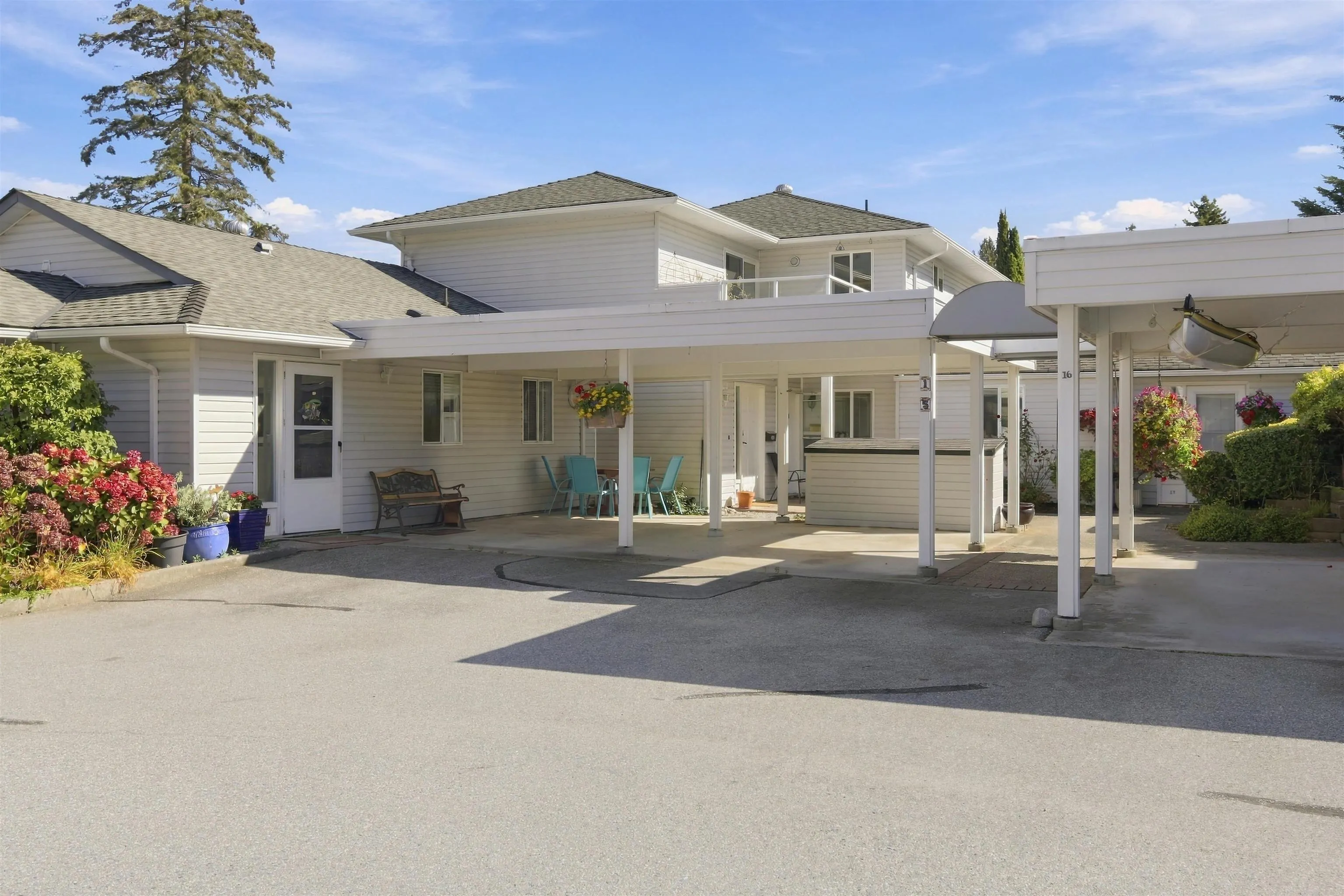 699 Dougall Road #15