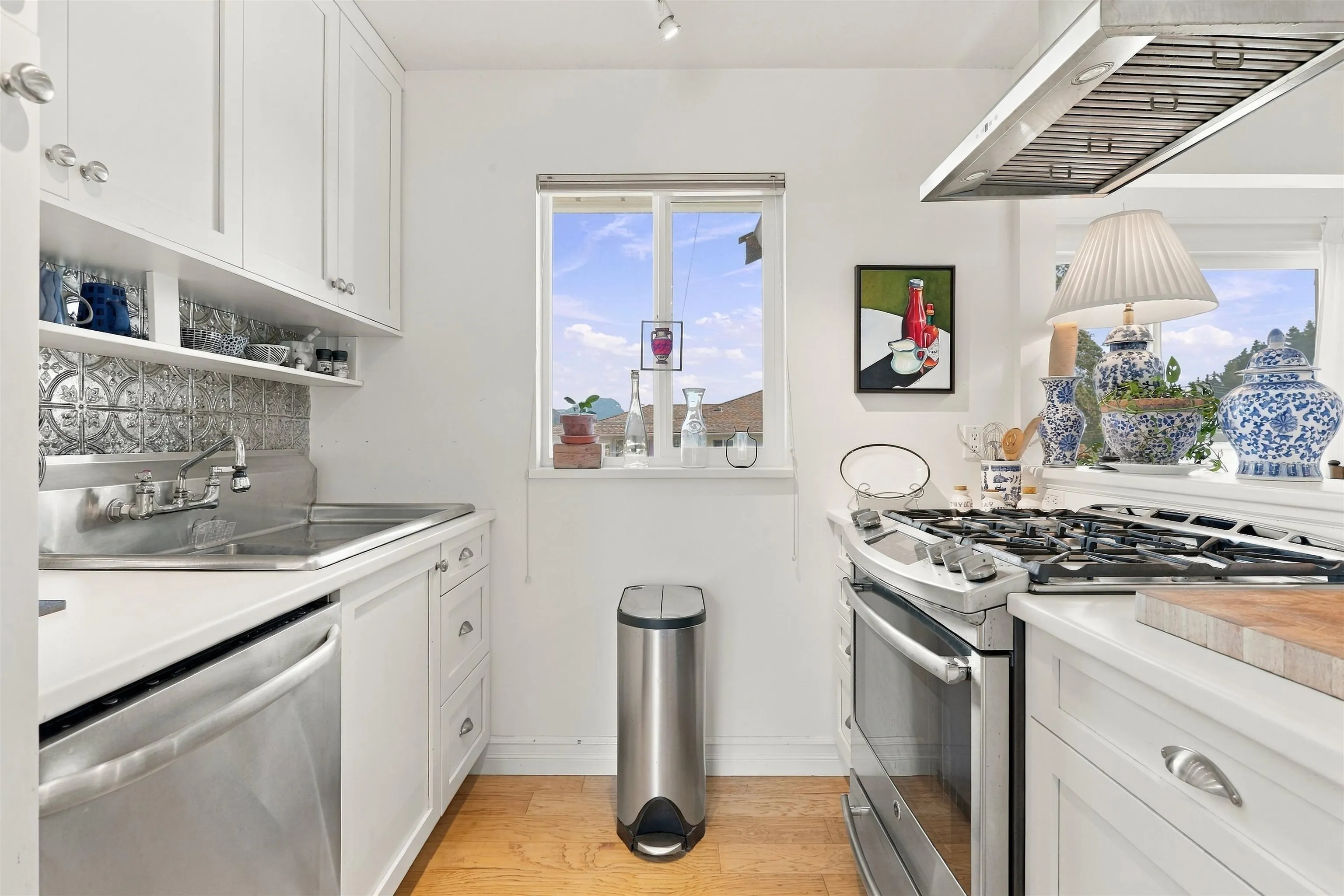 699 Dougall Road #15