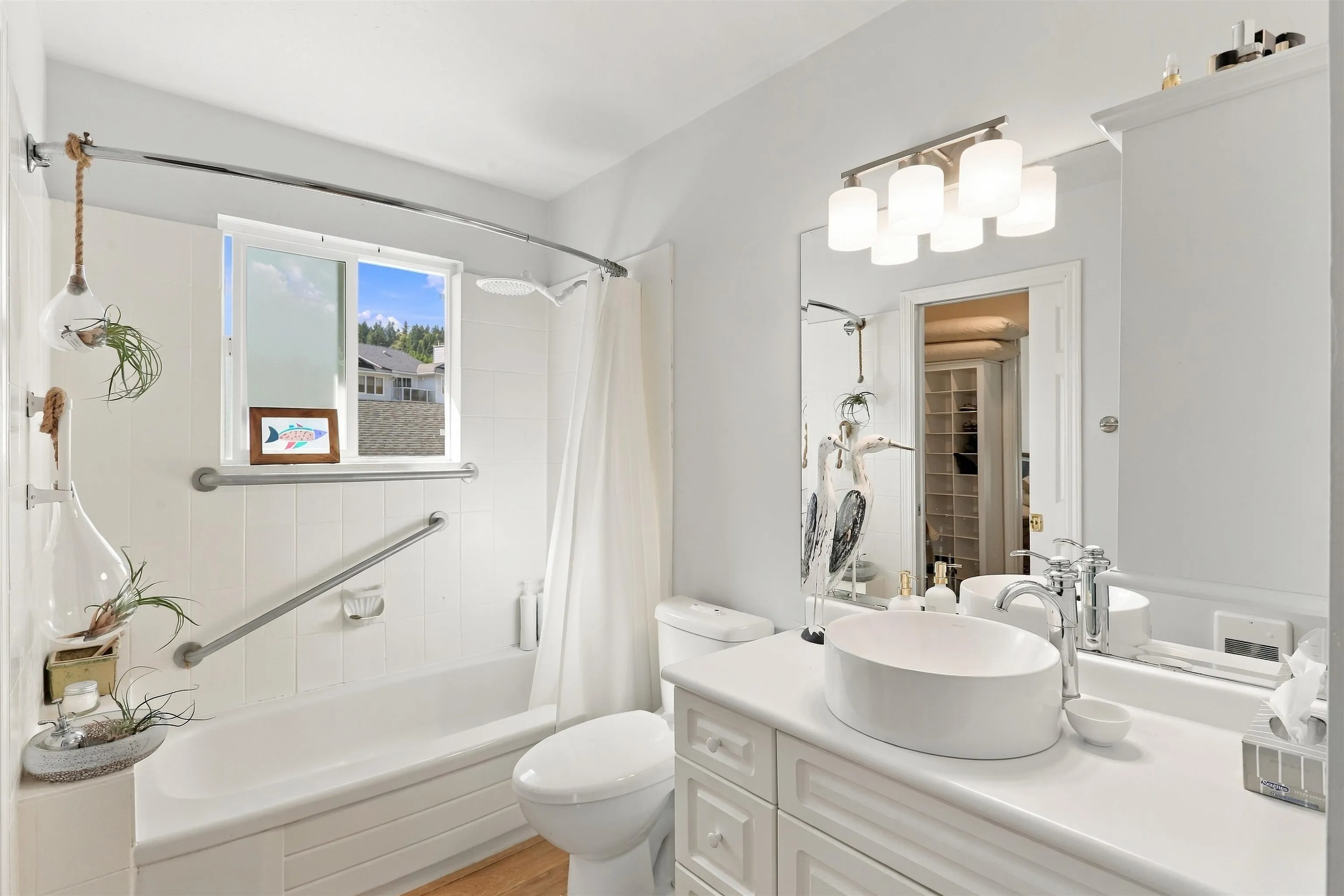699 Dougall Road #15
