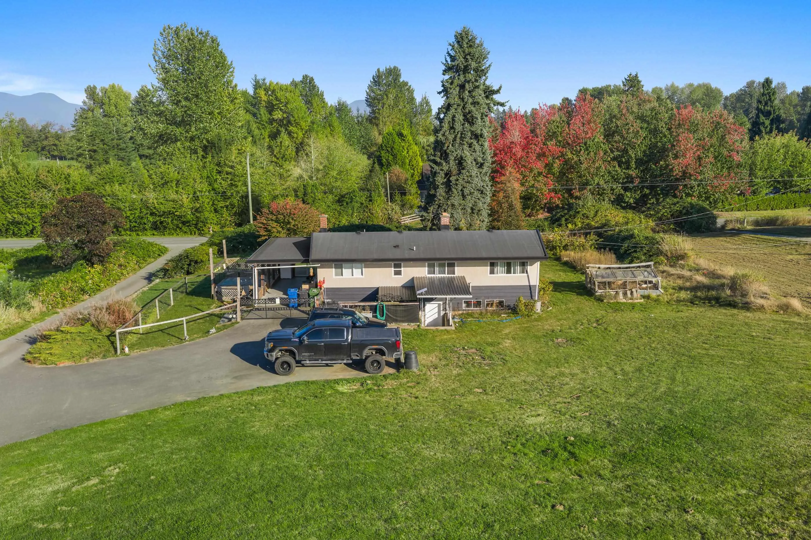 6077 Ross Road