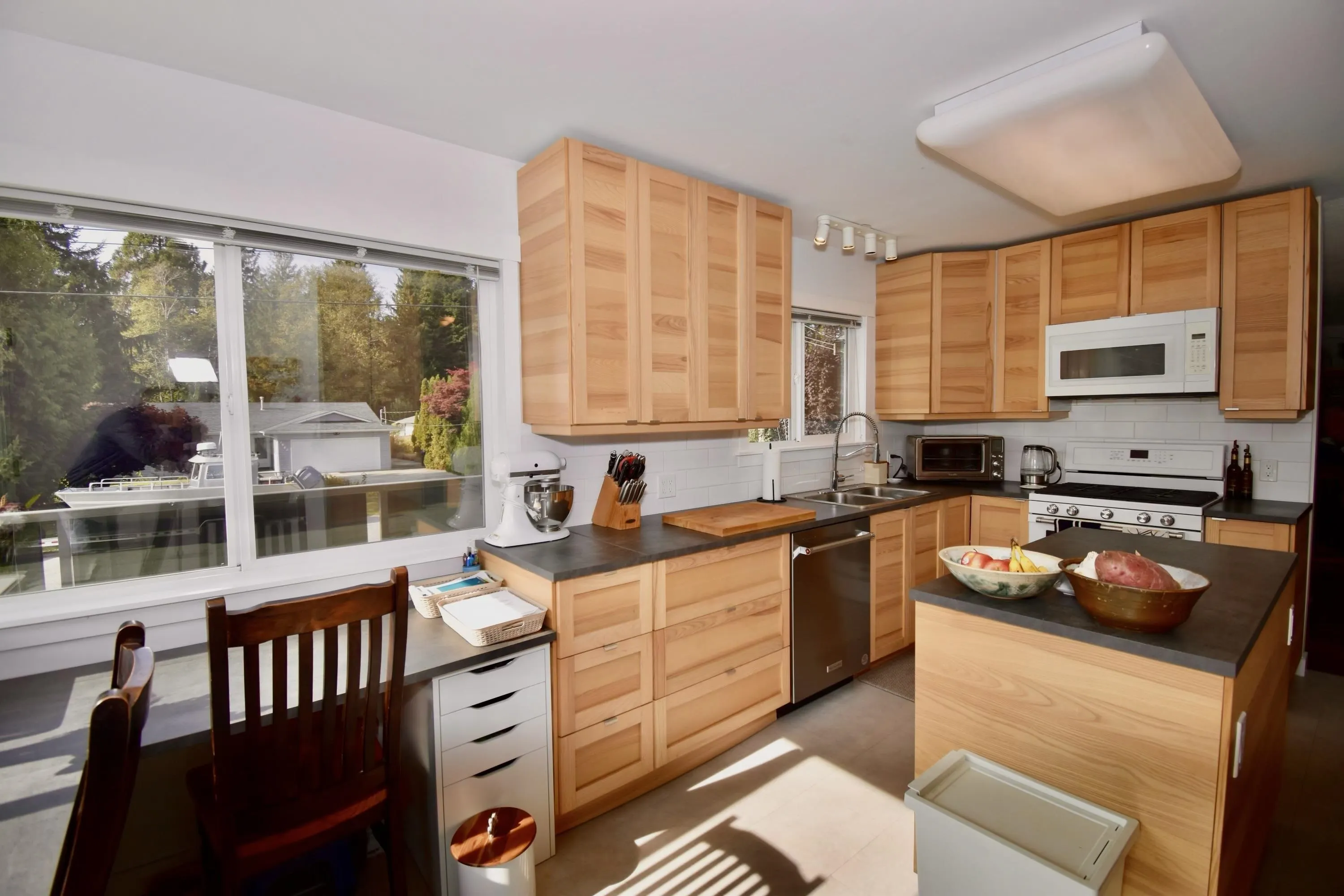 1822 Hall Road