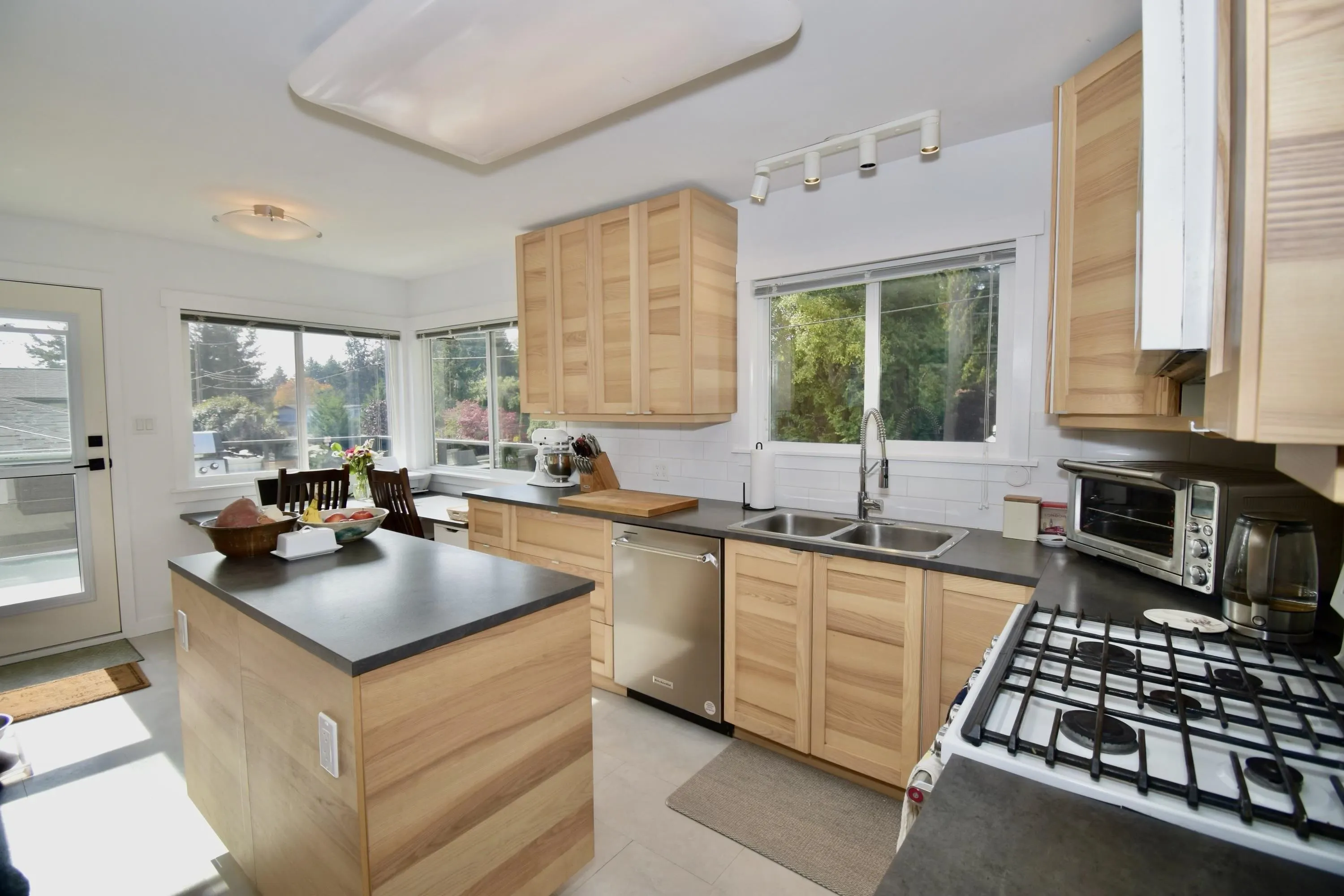 1822 Hall Road