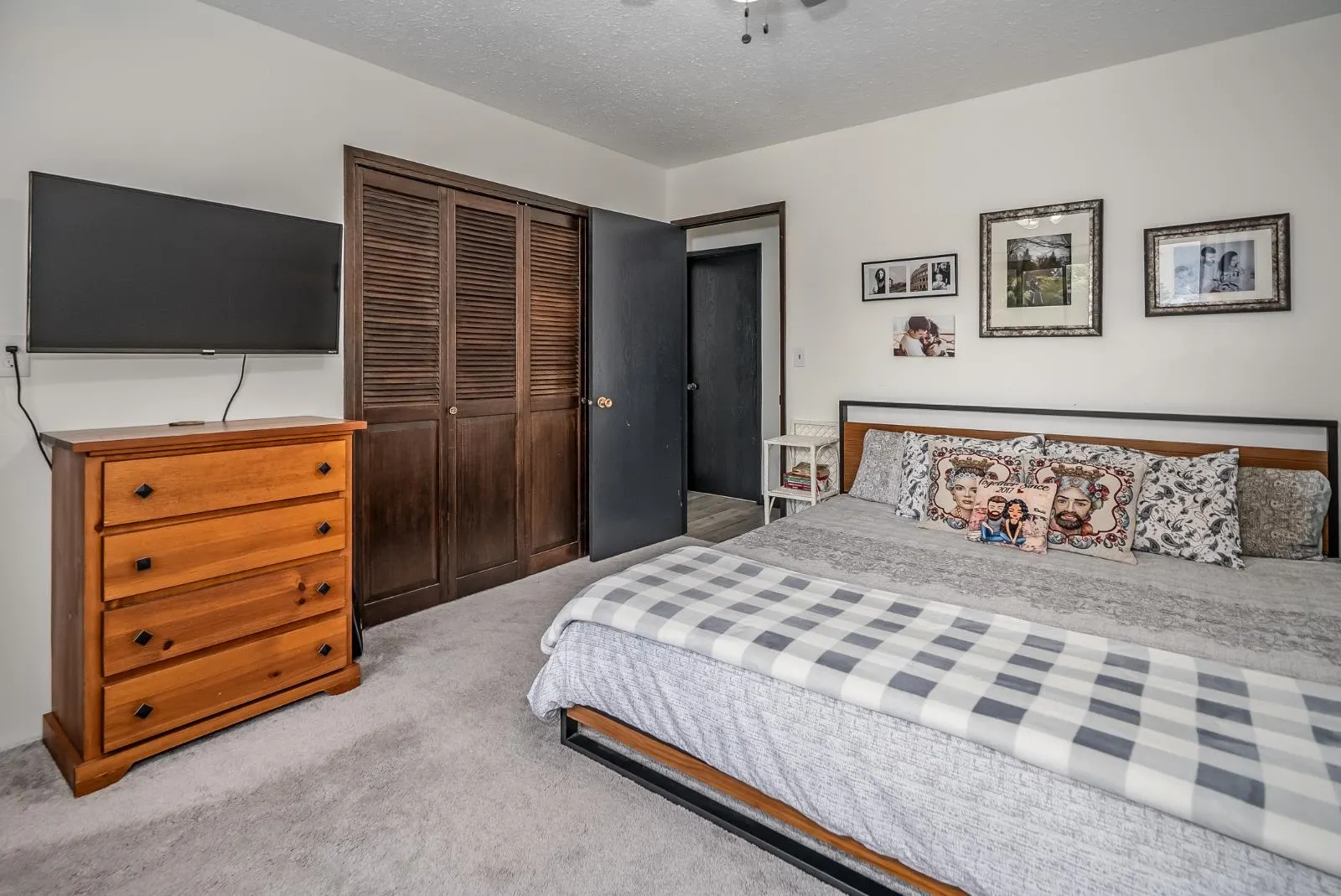 10122 Kenswood Drive