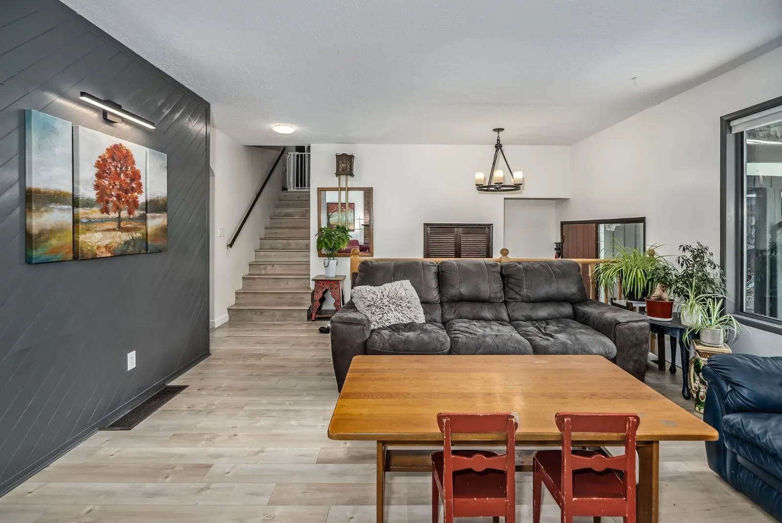 10122 Kenswood Drive