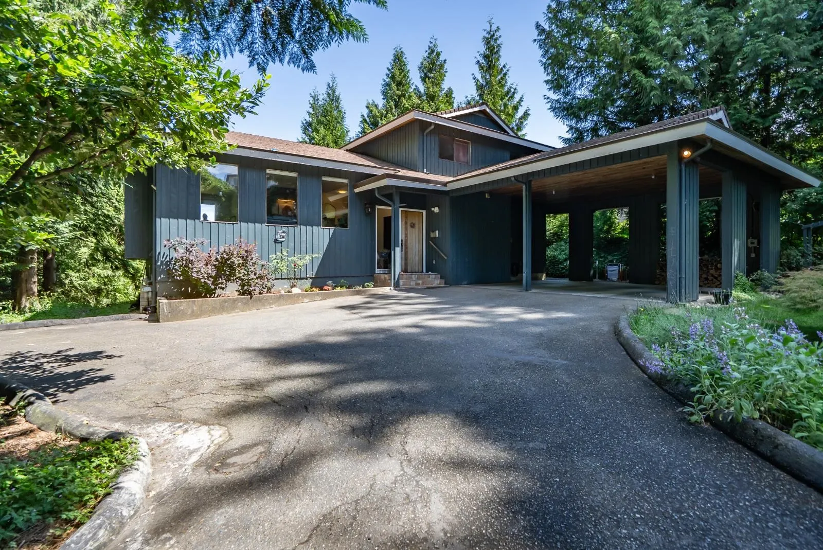 10122 Kenswood Drive
