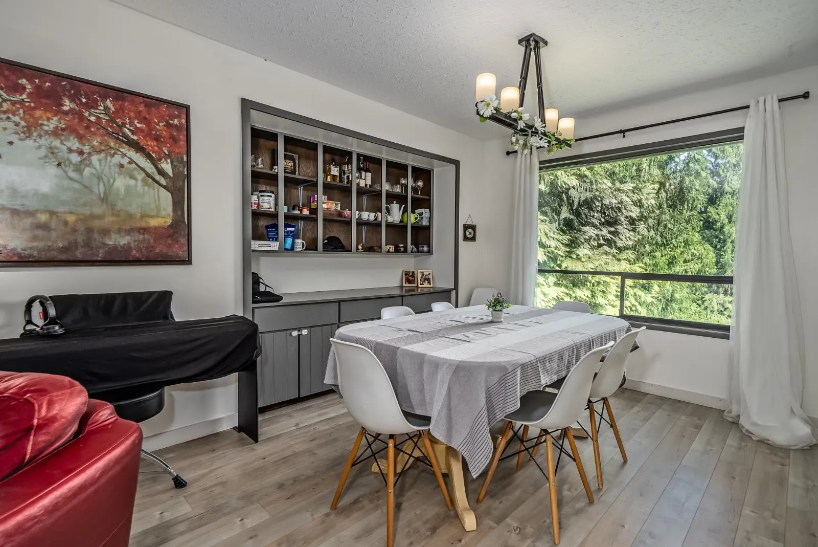 10122 Kenswood Drive
