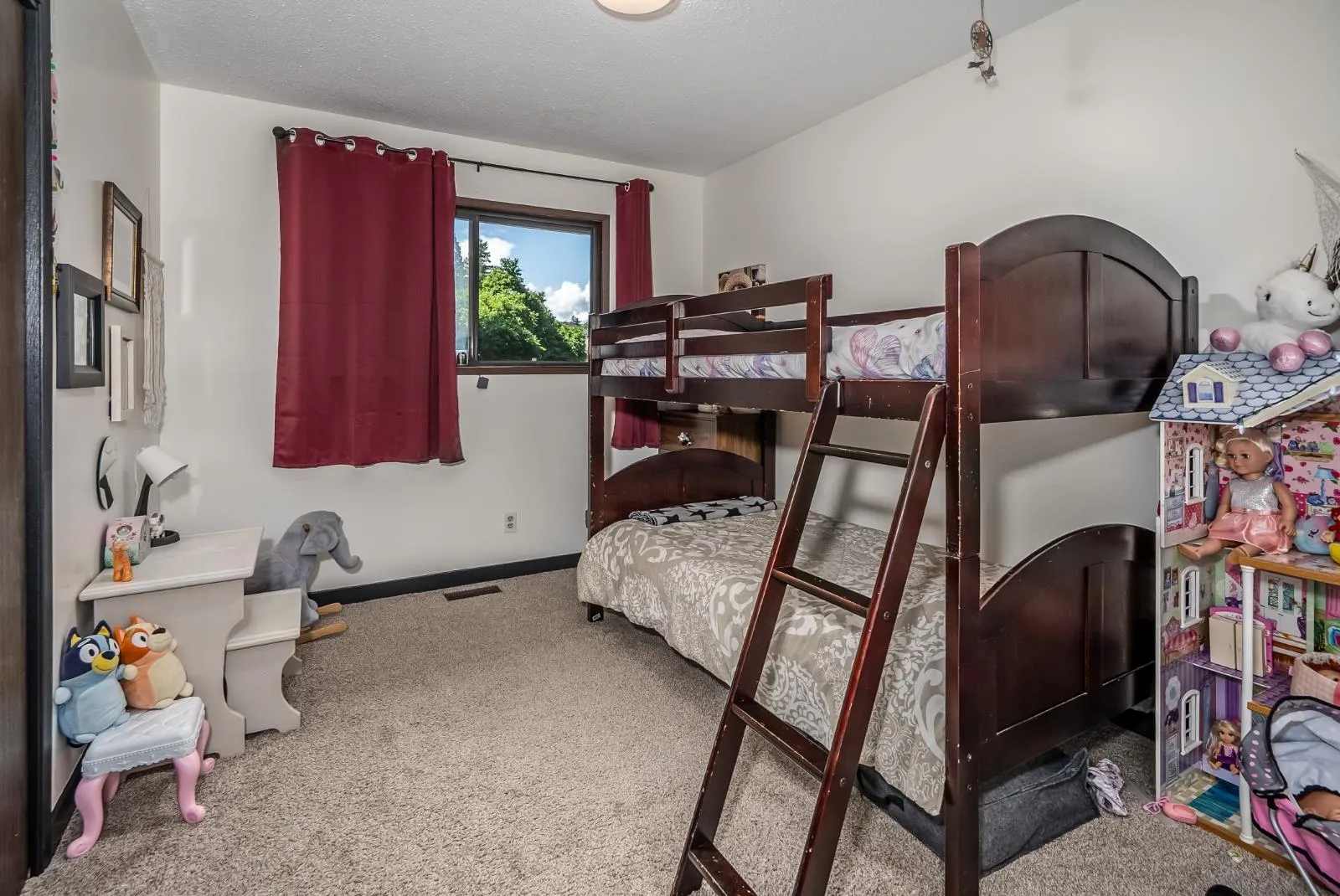 10122 Kenswood Drive