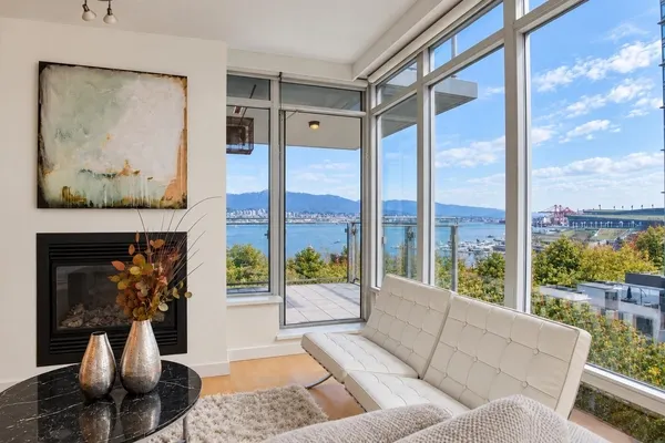 1281 W Cordova Street #803
